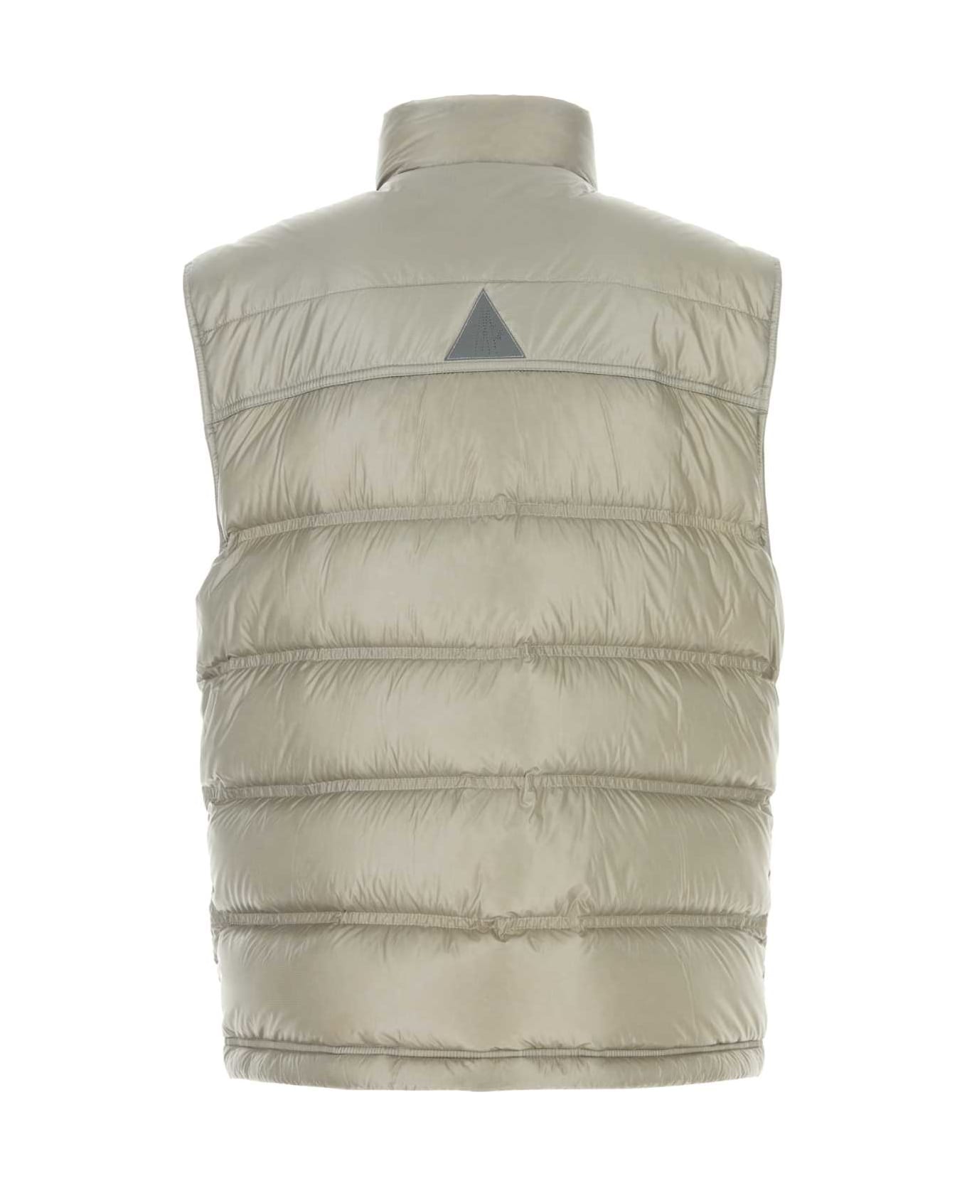 Moncler Grenoble Grey Nylon Nantu Sleeveless Down Jacket - 90H
