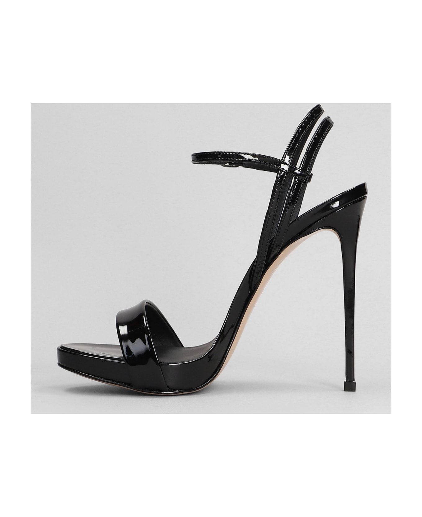 Le Silla Gwen Sandals In Black Patent Leather - black