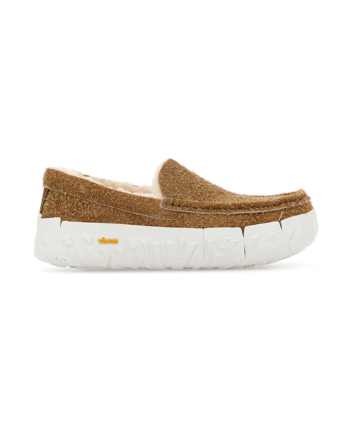 UGG Camel Suede Ascot Slip Ons - CHE