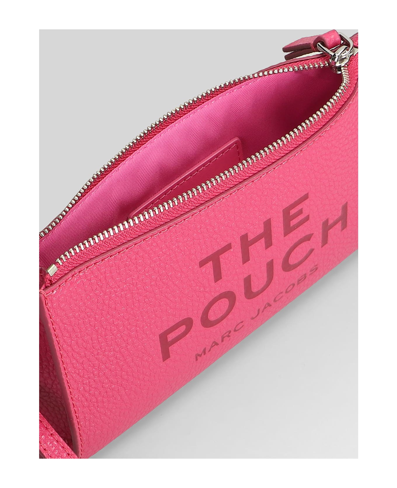 Marc Jacobs The Pouch Clutch In Fuxia Leather - fuxia