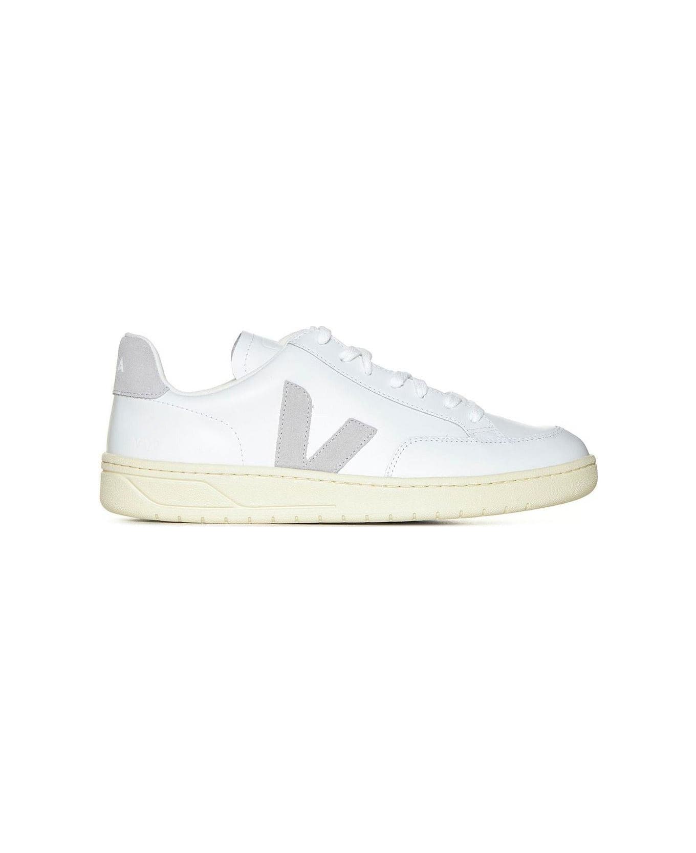 Veja Round Toe Lace-up Sneakers - WHITE