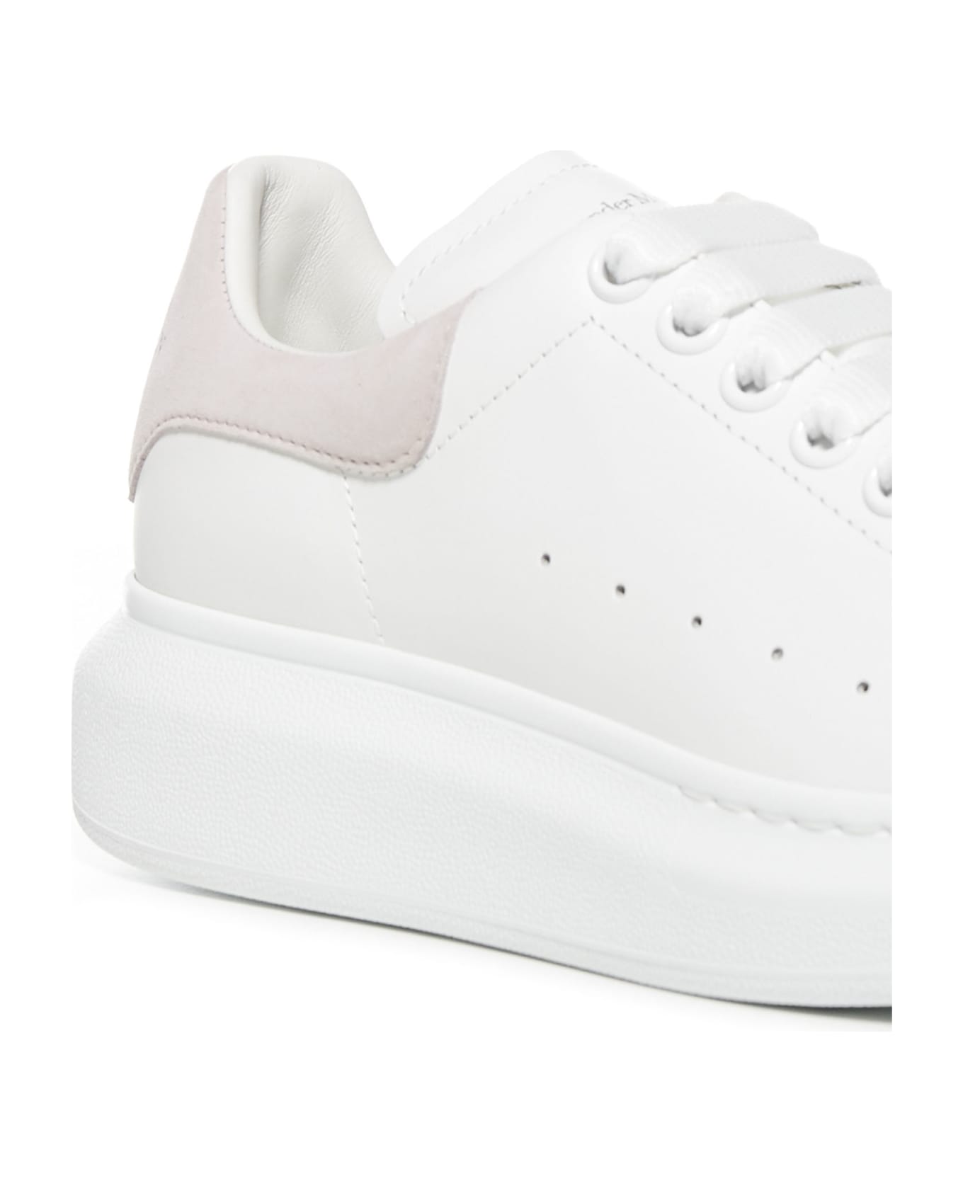 Alexander McQueen Sneakers - White patchoul 161
