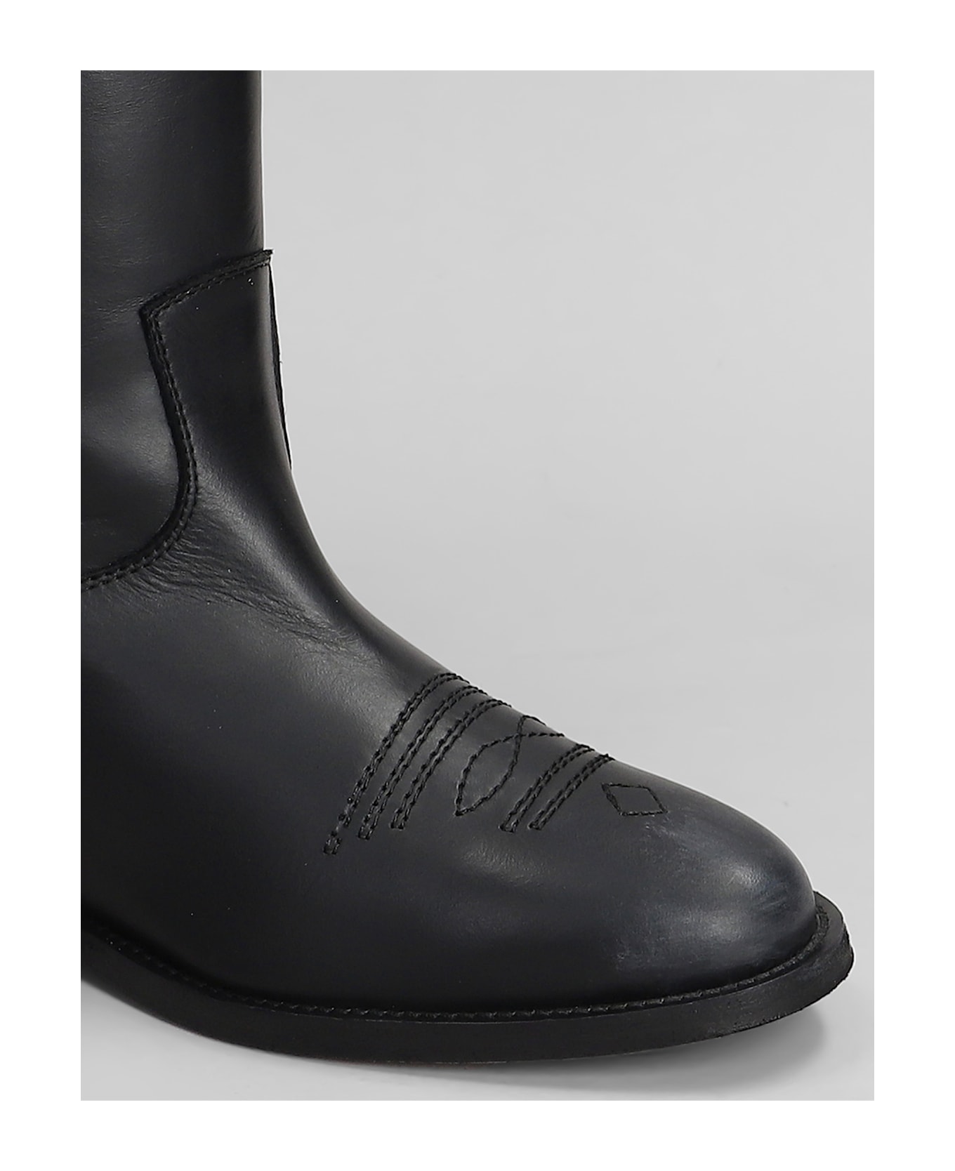 Via Roma 15 In Black Leather - black