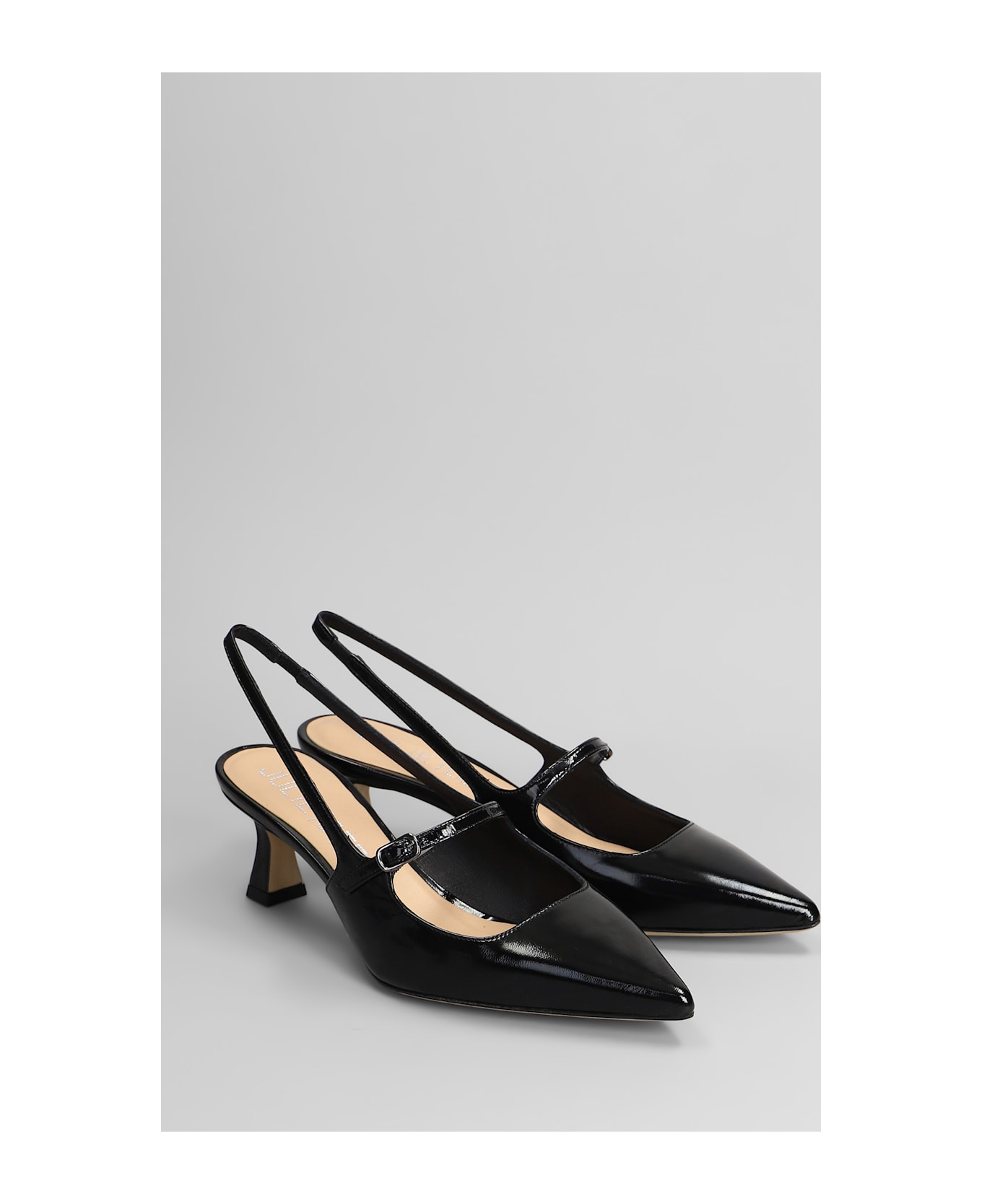 Julie Dee Pumps In Black Leather - black