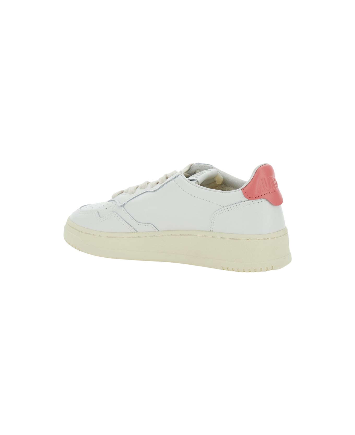 Autry 'medalist' White Low Top Sneakers With Logo Patch On Tongue And Side In Leather Woman - White