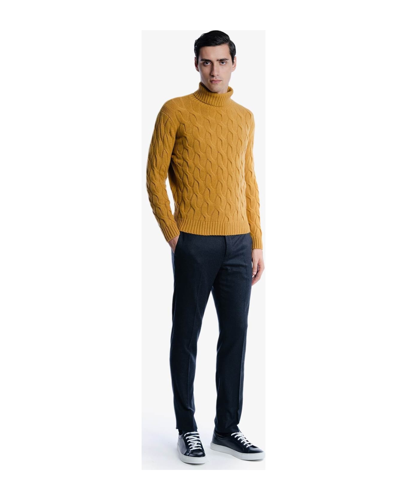 Larusmiani Turtleneck Sweater 'col Du Pillon' Sweater - Goldenrod