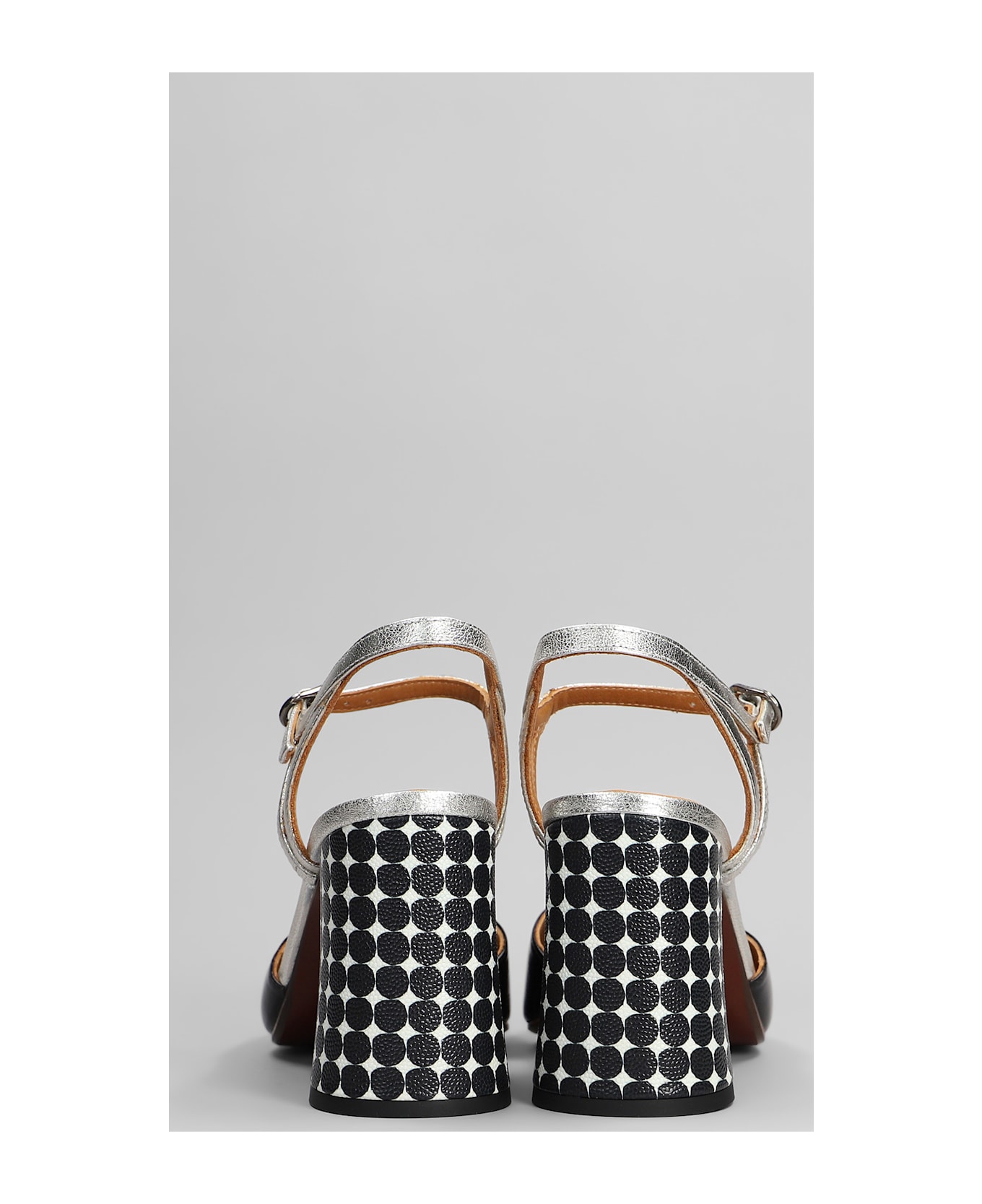 Chie Mihara Pumps In Black Patent Leather - black