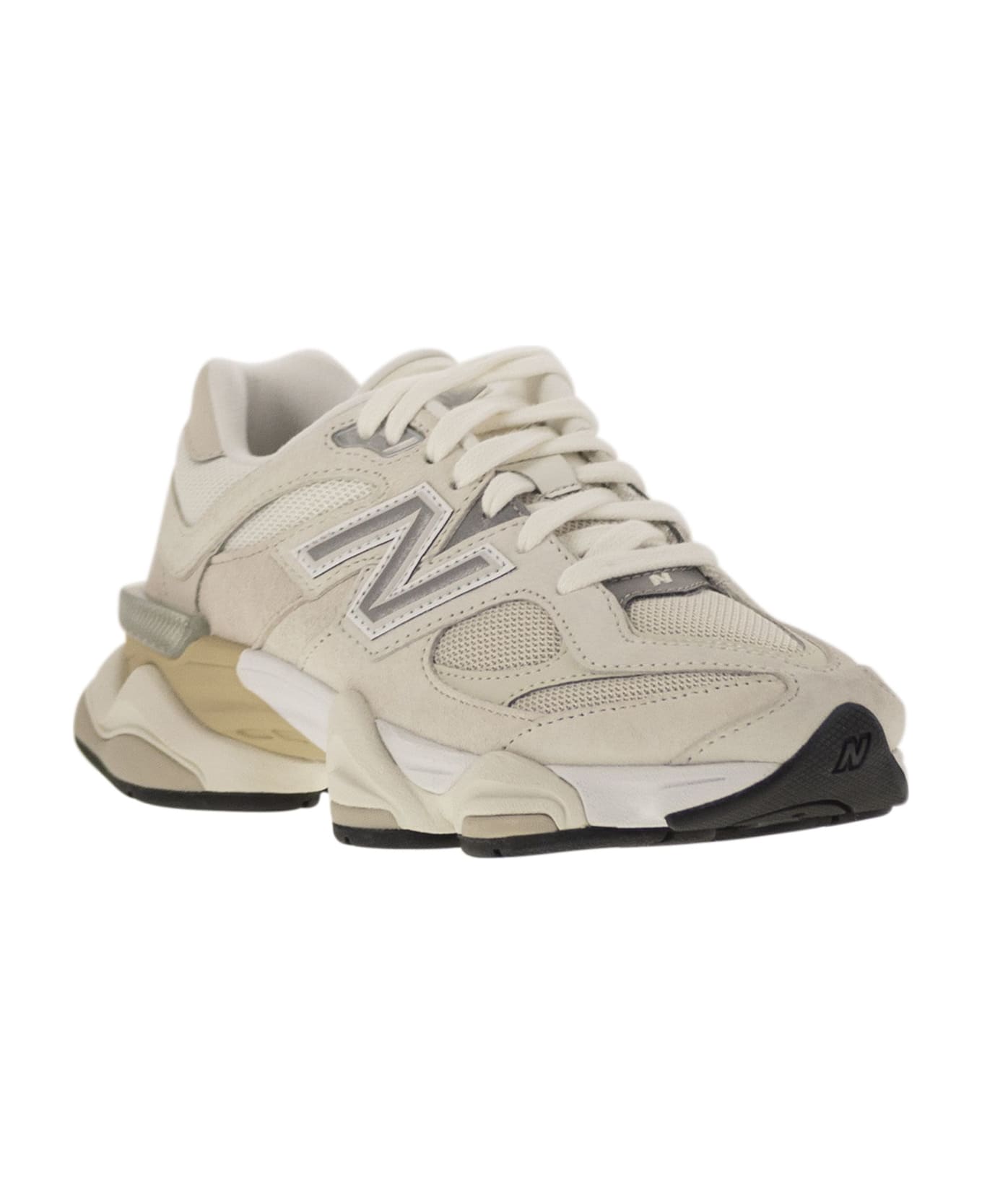 New Balance 9060 - Sneakers - Ivory