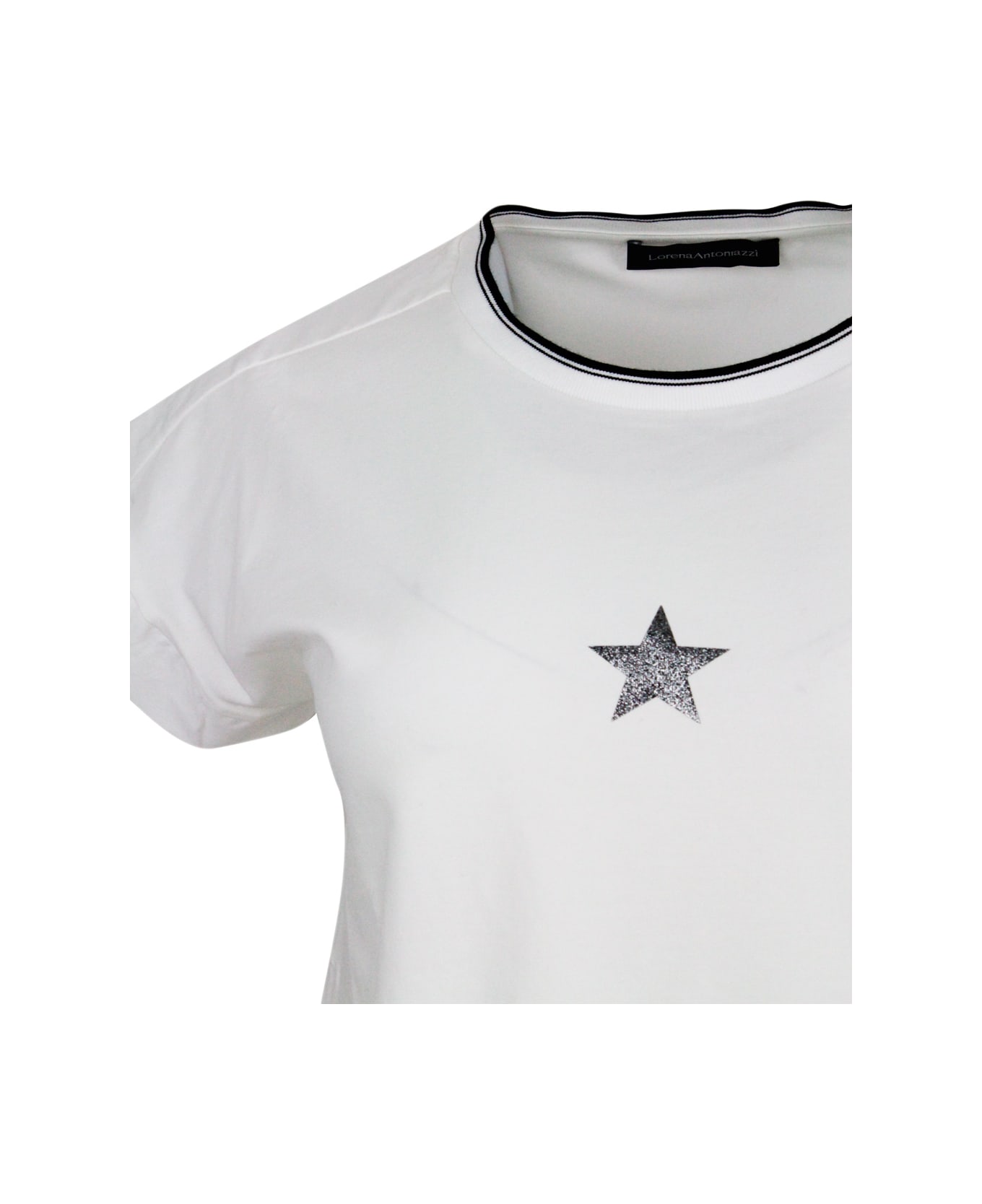 Lorena Antoniazzi Short-sleeved Crew-neck T-shirt In Stretch Cotton With Lurex Star On The Front - cream