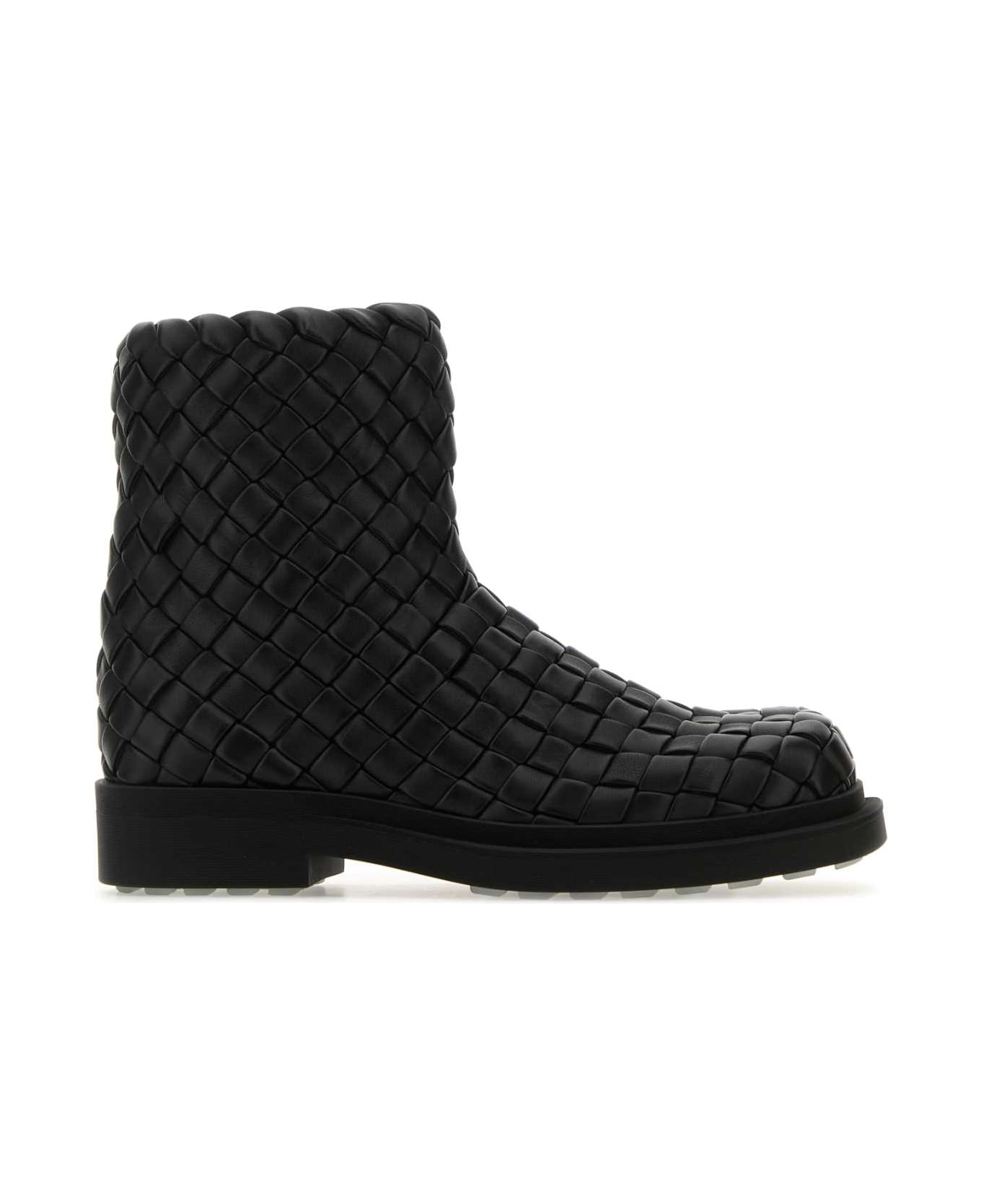 Bottega Veneta Black Leather Ben Ankle Boots - BLK