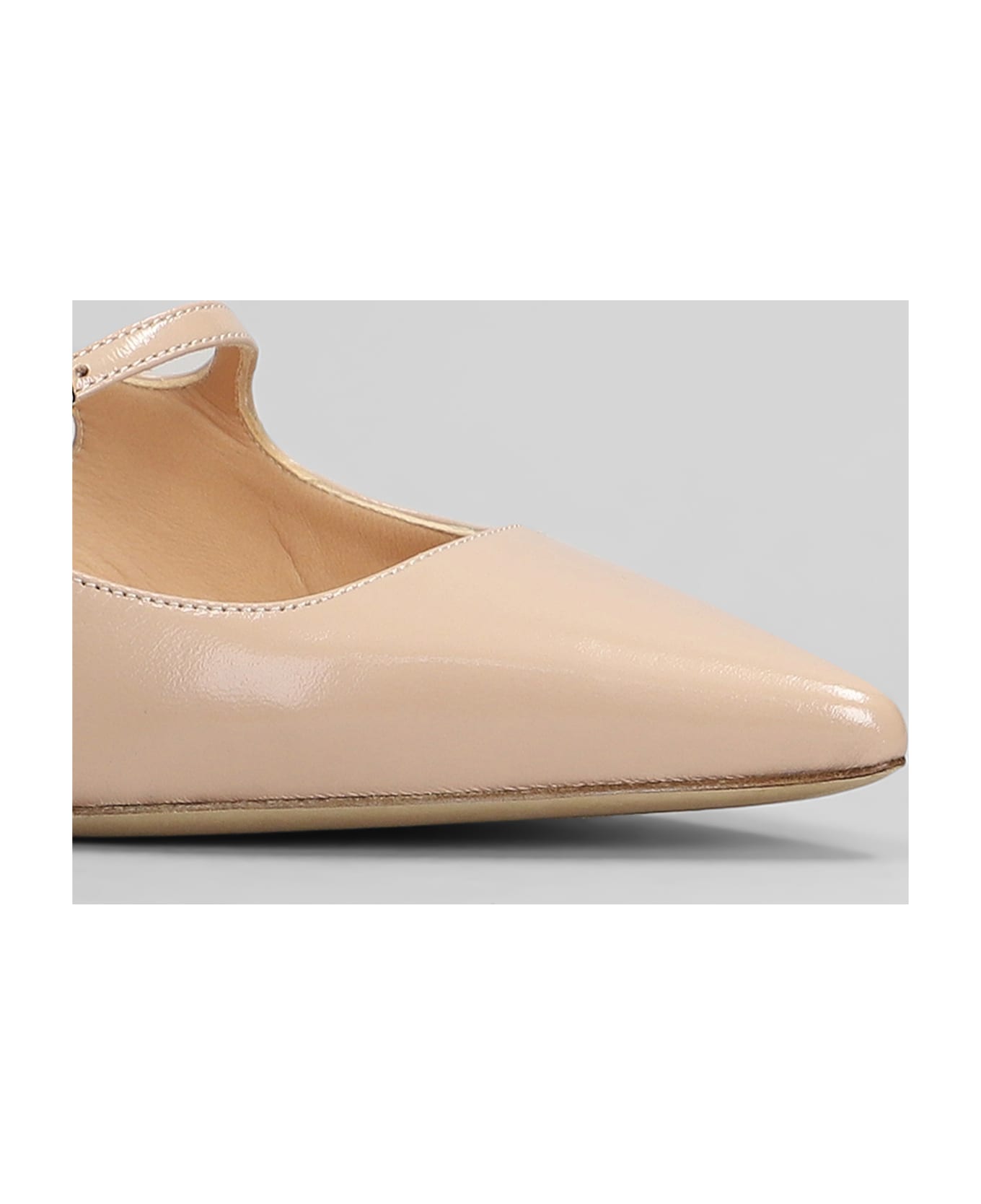 Julie Dee Pumps In Powder Leather - powder