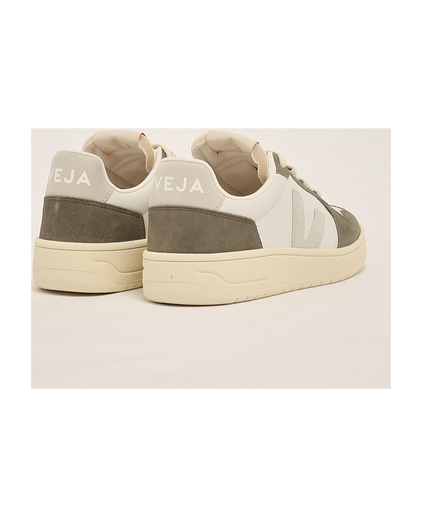 Veja V-82 In Pelle O.t. Sneaker - BIANCO-KAKI