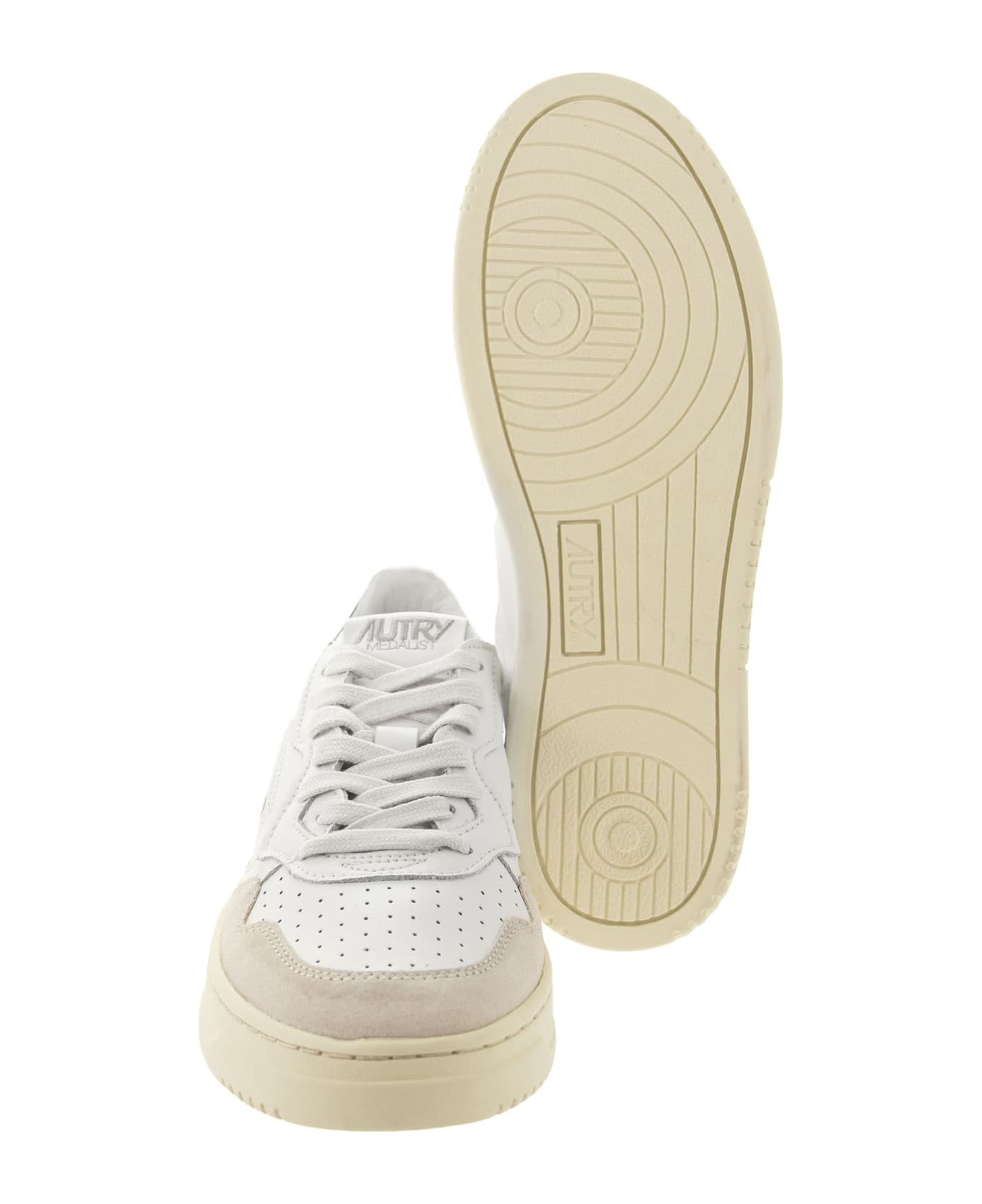 Autry Sneakers Low Leather And Suede - White/green