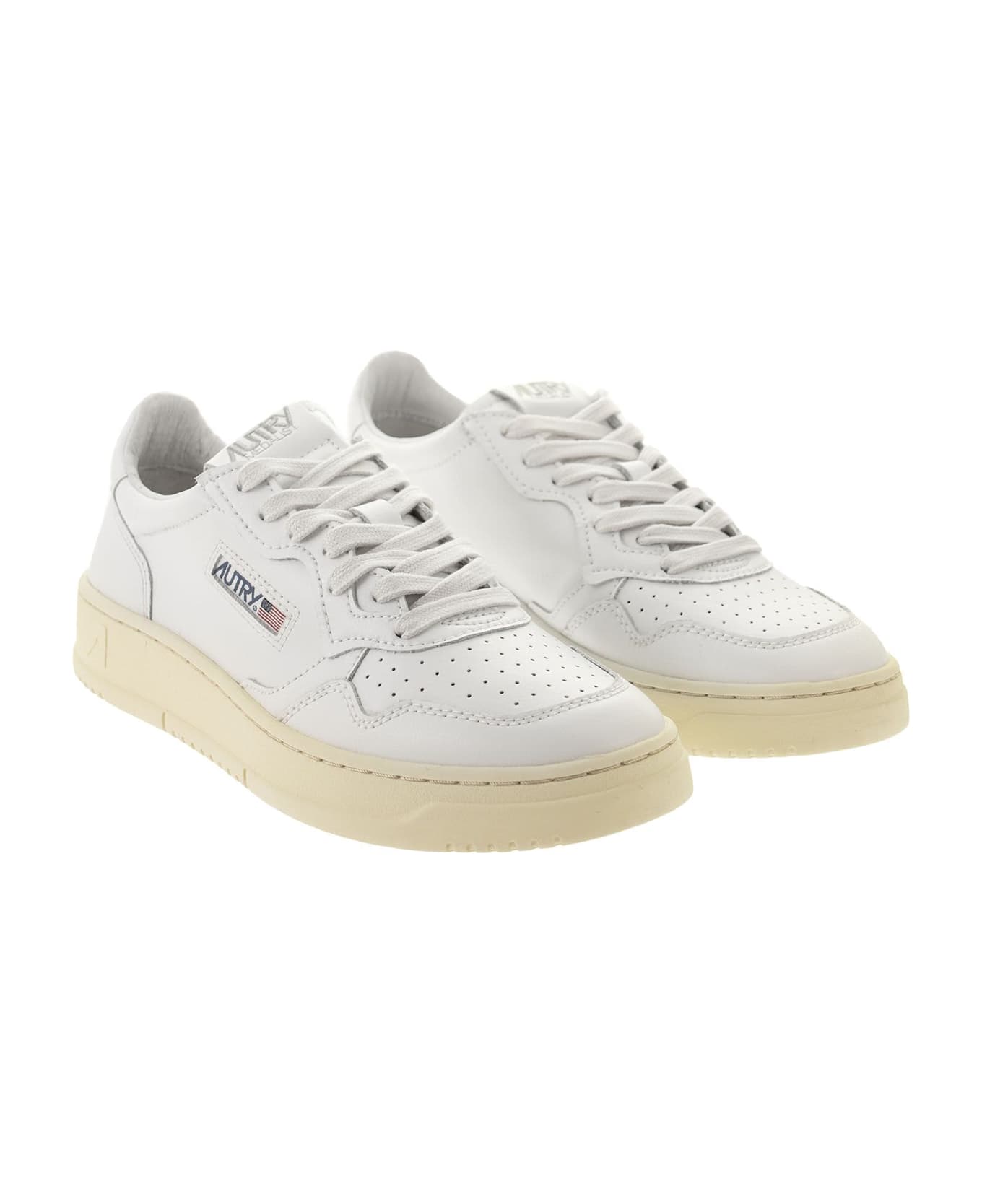 Autry Medalist Low - Leather Sneakers - White