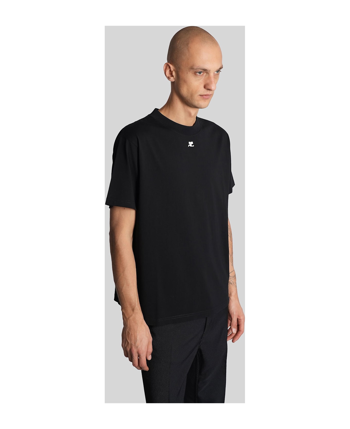 Courrèges T-shirt In Black Cotton - black