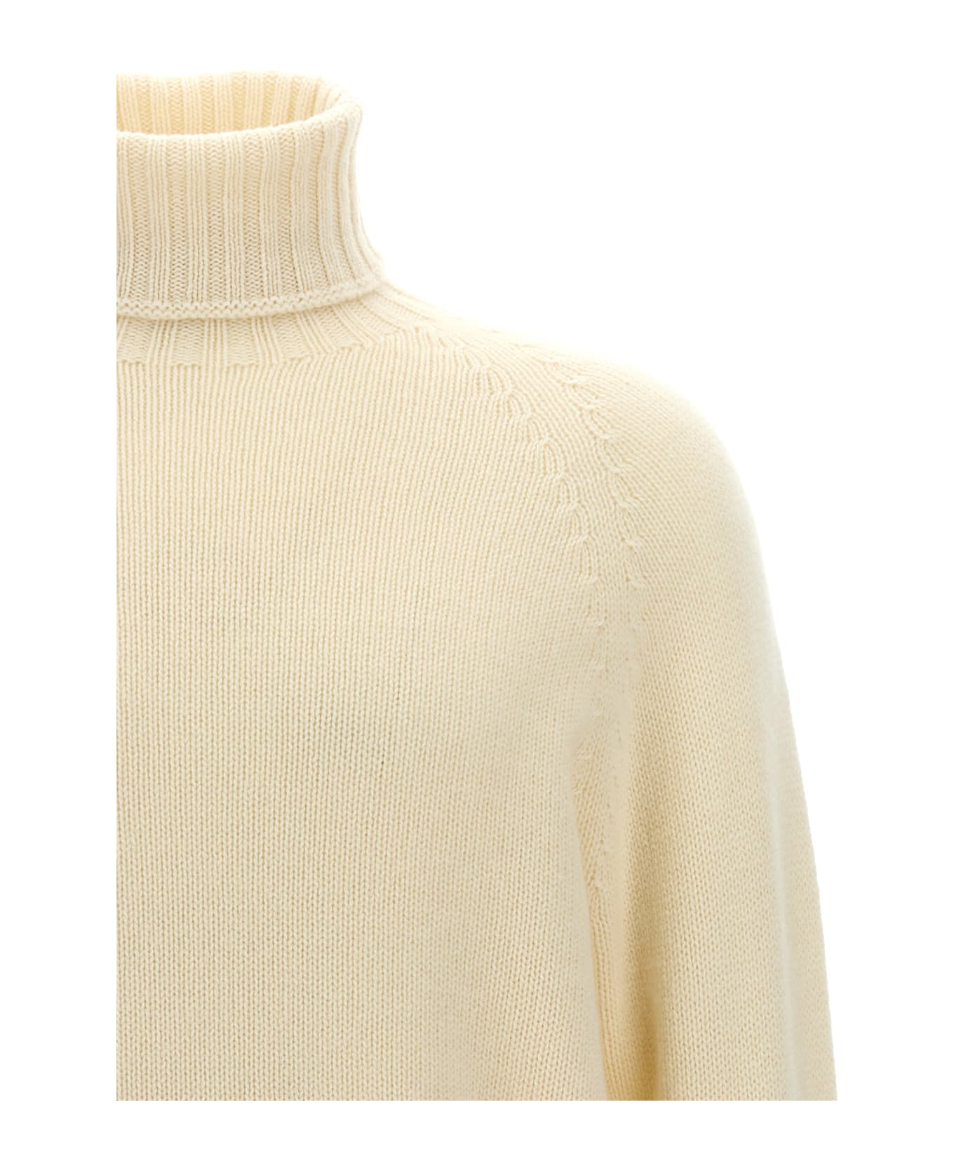 Ma
ry
ya High Neck Sweater - White