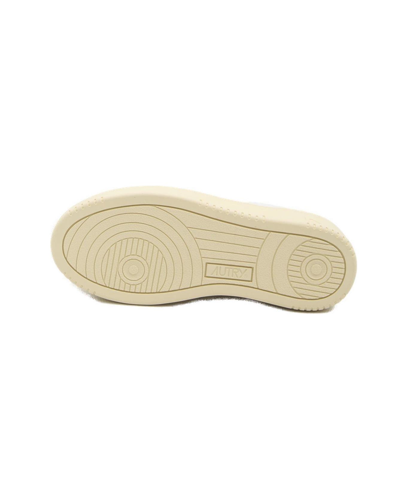 Autry Medalist Logo Embroidered Platform Sneakers - Black