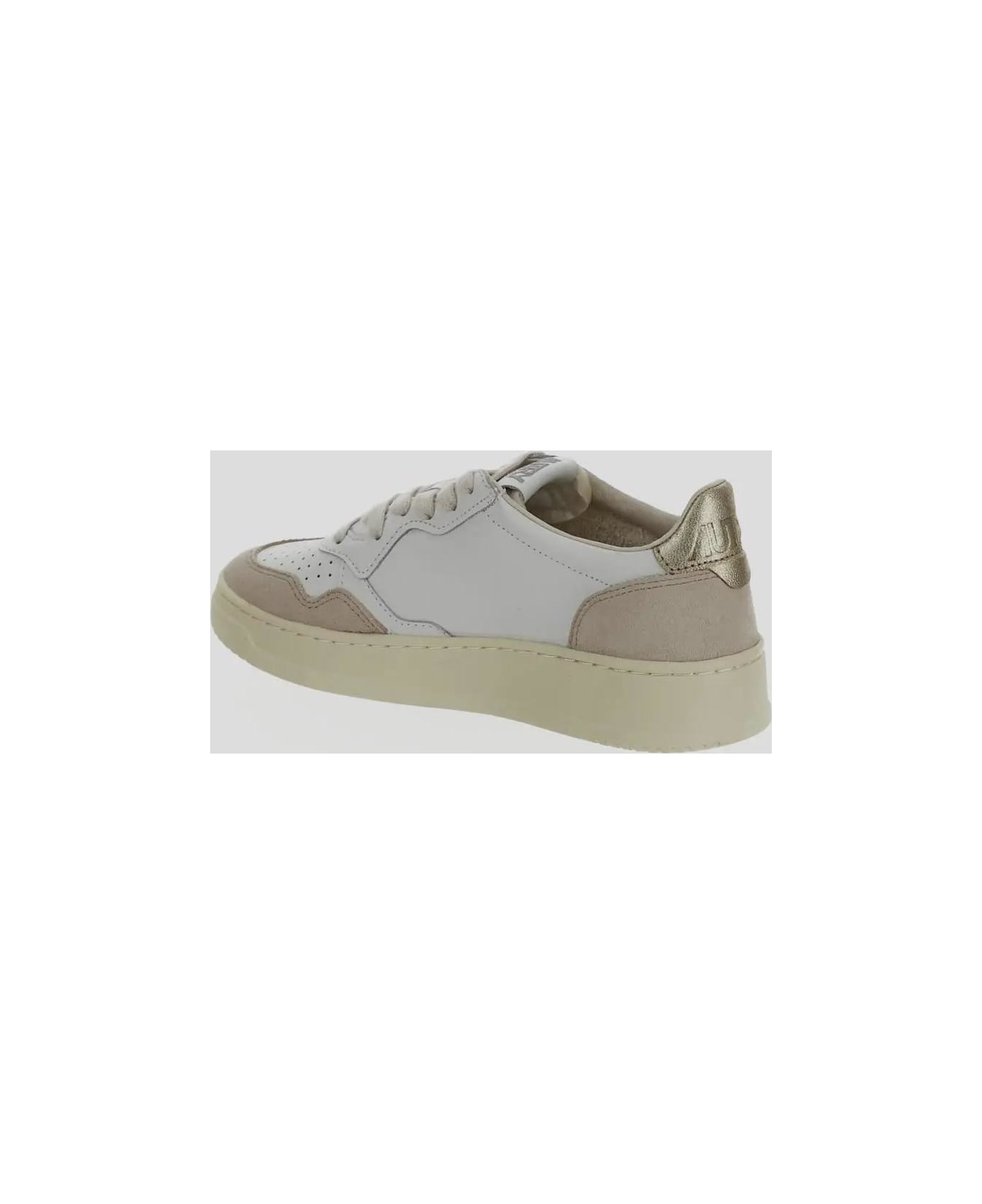 Autry Medalist Low Sneakers - GOLD