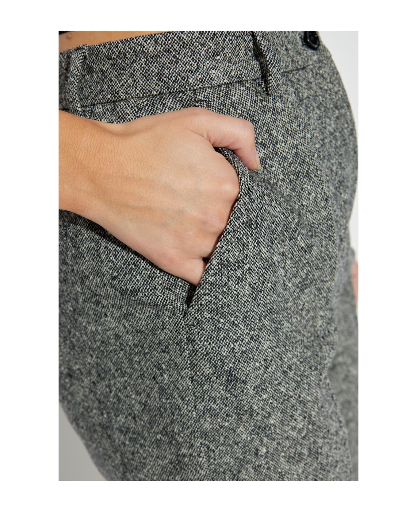 Dolce 
Gabbana Wool With Crease - BLACK