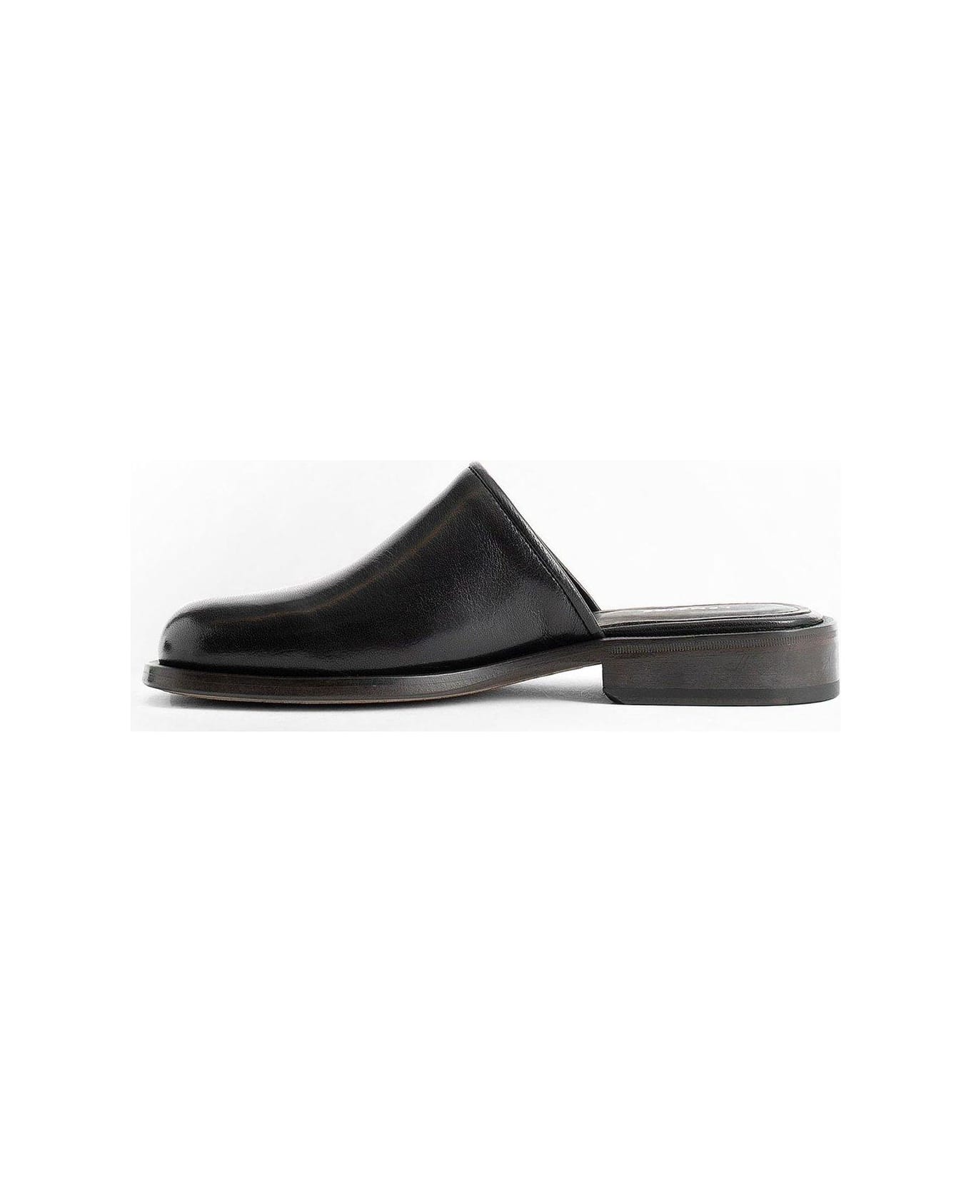 Lemaire Round-toe Slip-on Mules - Black その他各種シューズ