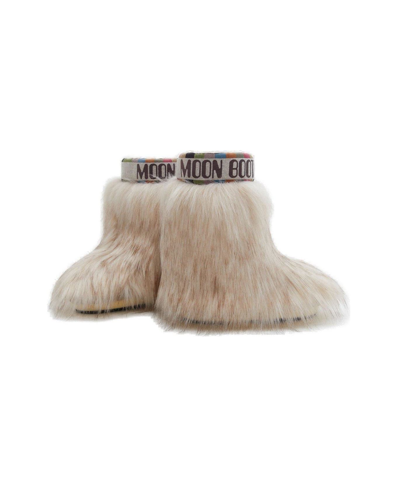 Moon Boot Icon Yeti Round Toe Boots - Beige