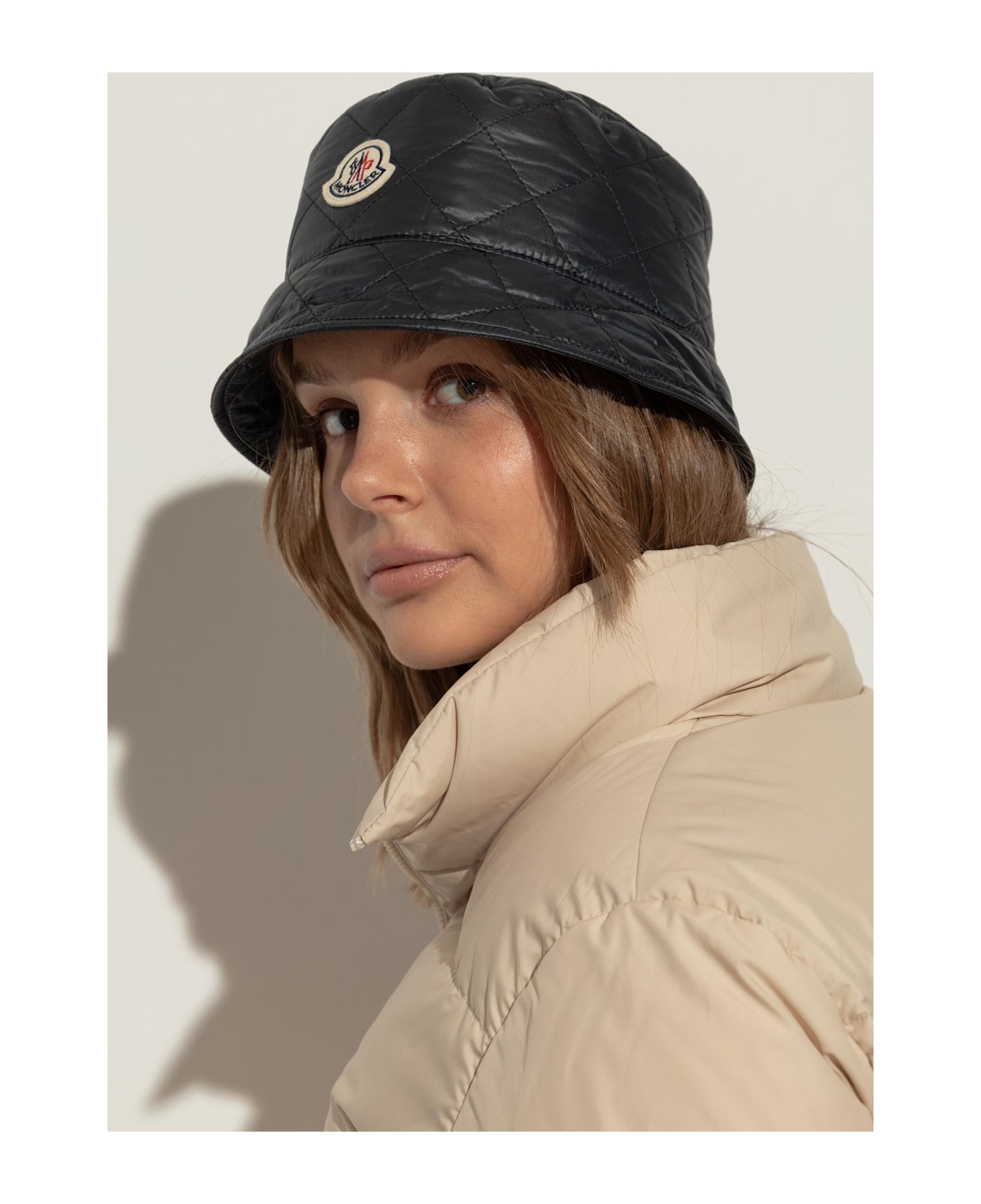 Moncler Hat With Logo - Blu