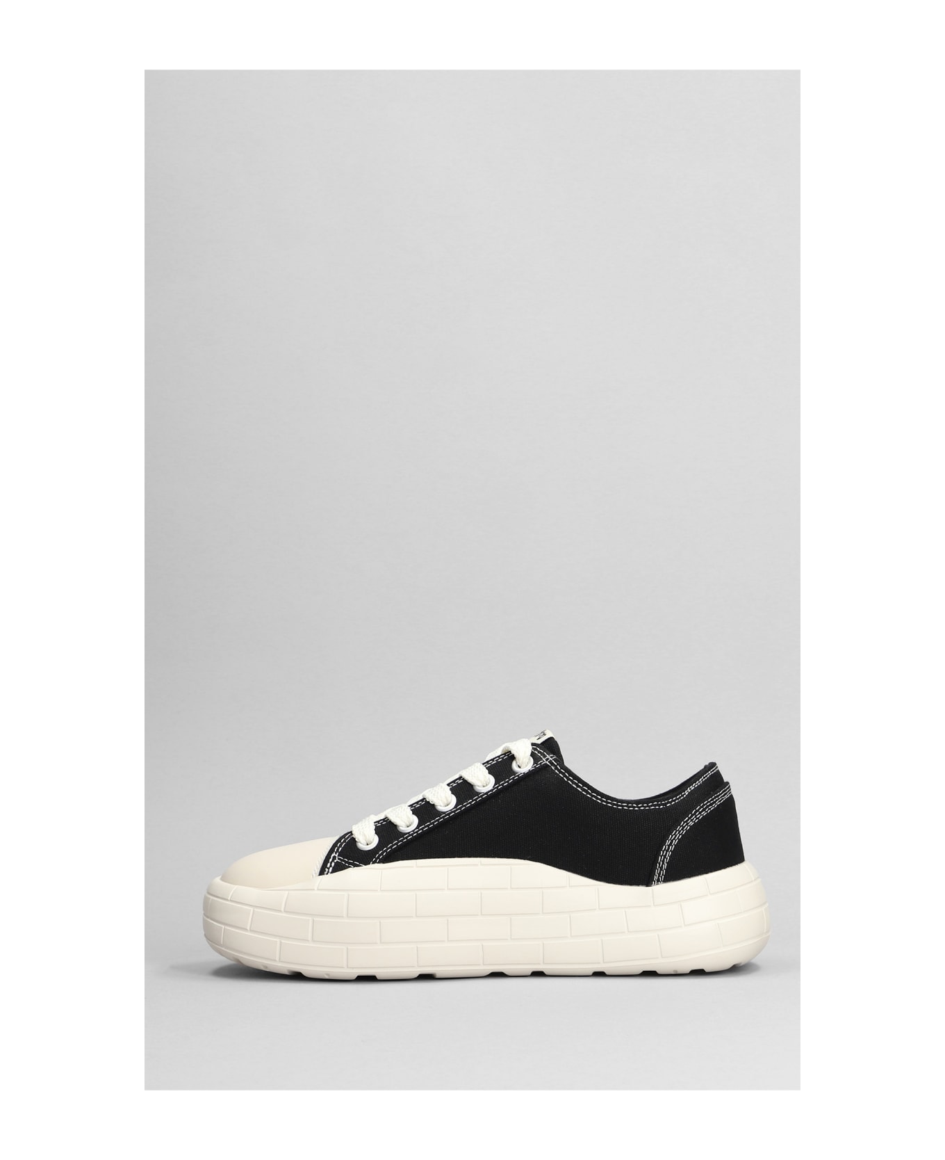Acupuncture Nyu Vulc G2 Sneakers In Black Canvas - black