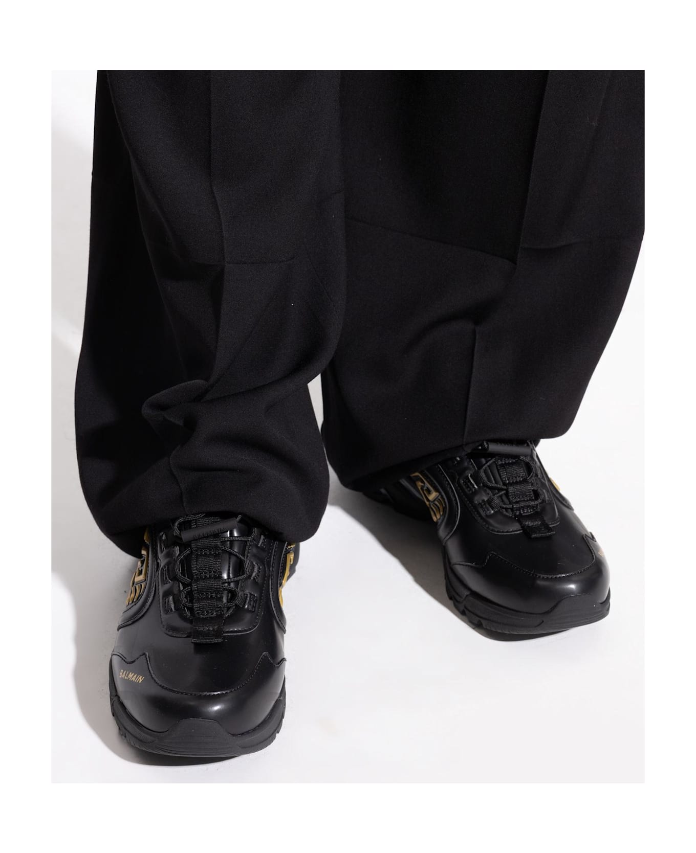 Balmain Sports Shoes - Black