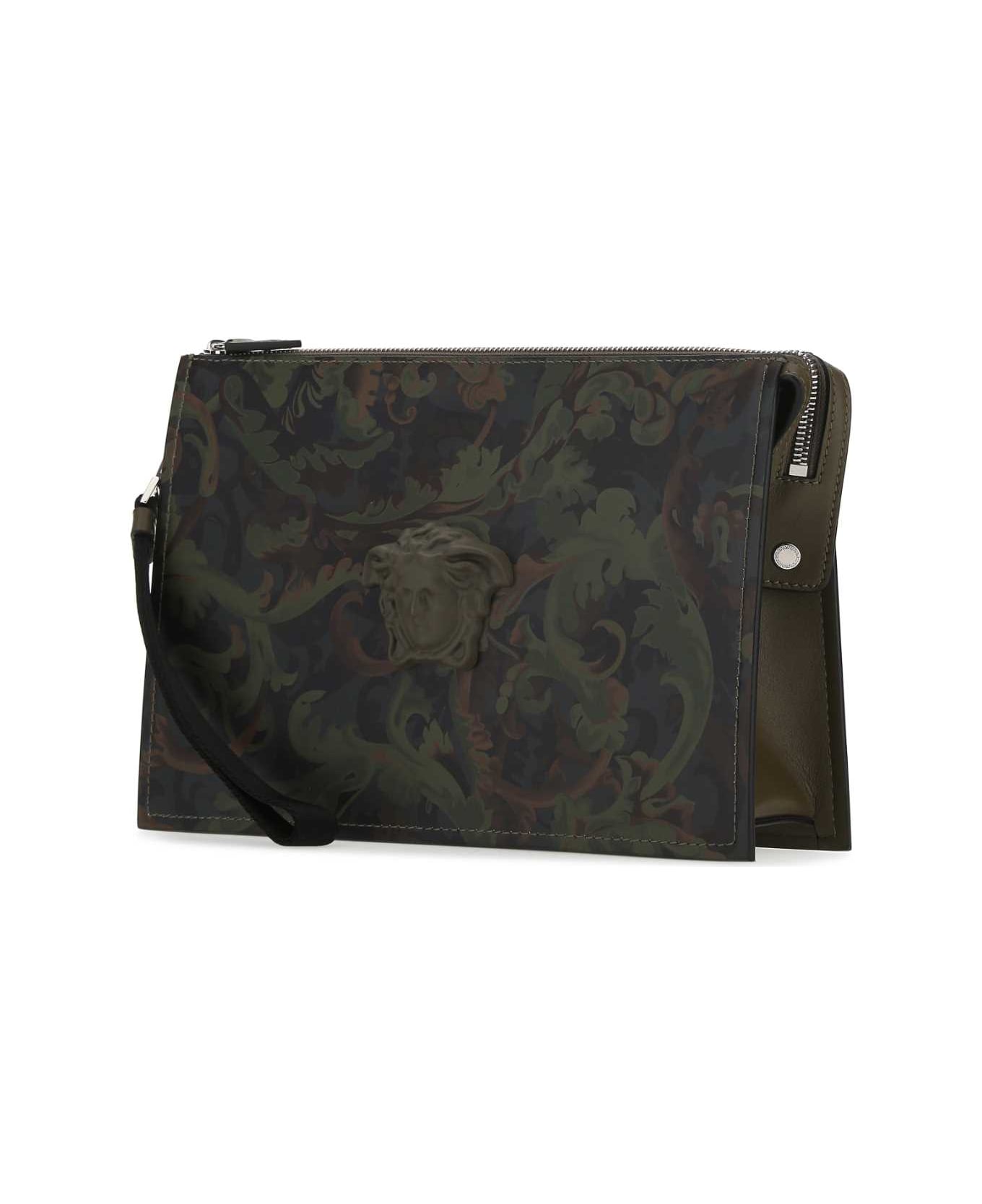 Versace Printed Leather Clutch - 5K00P バッグ