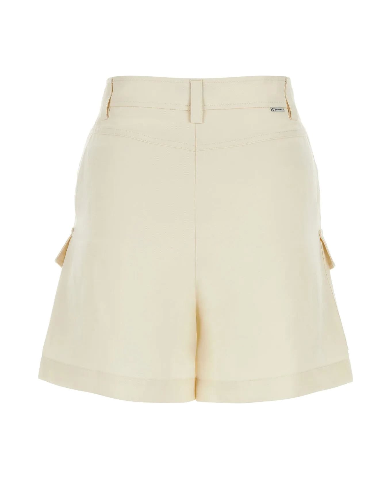 Woolrich Ivory Viscose Blend Shorts - Bianco
