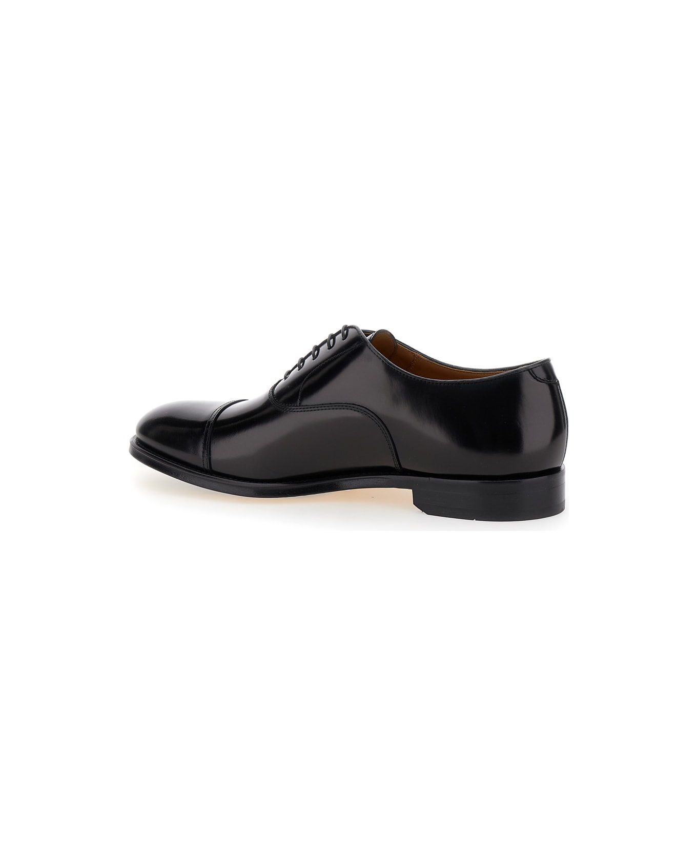 Doucal's Black Oxford Shoes With Five Holes In Smooth Leather Man - Black