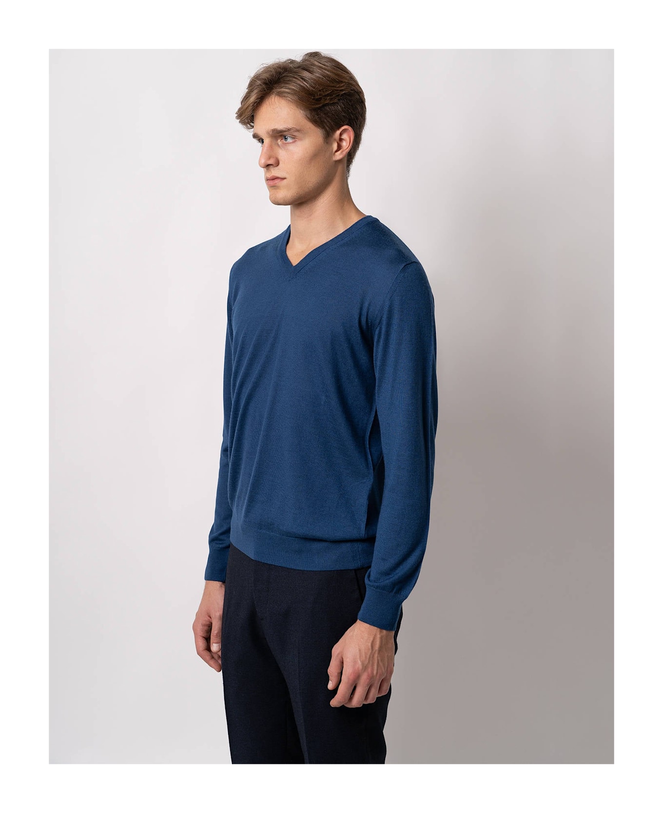 Larusmiani V-neck Sweater Pullman Sweater - Blue