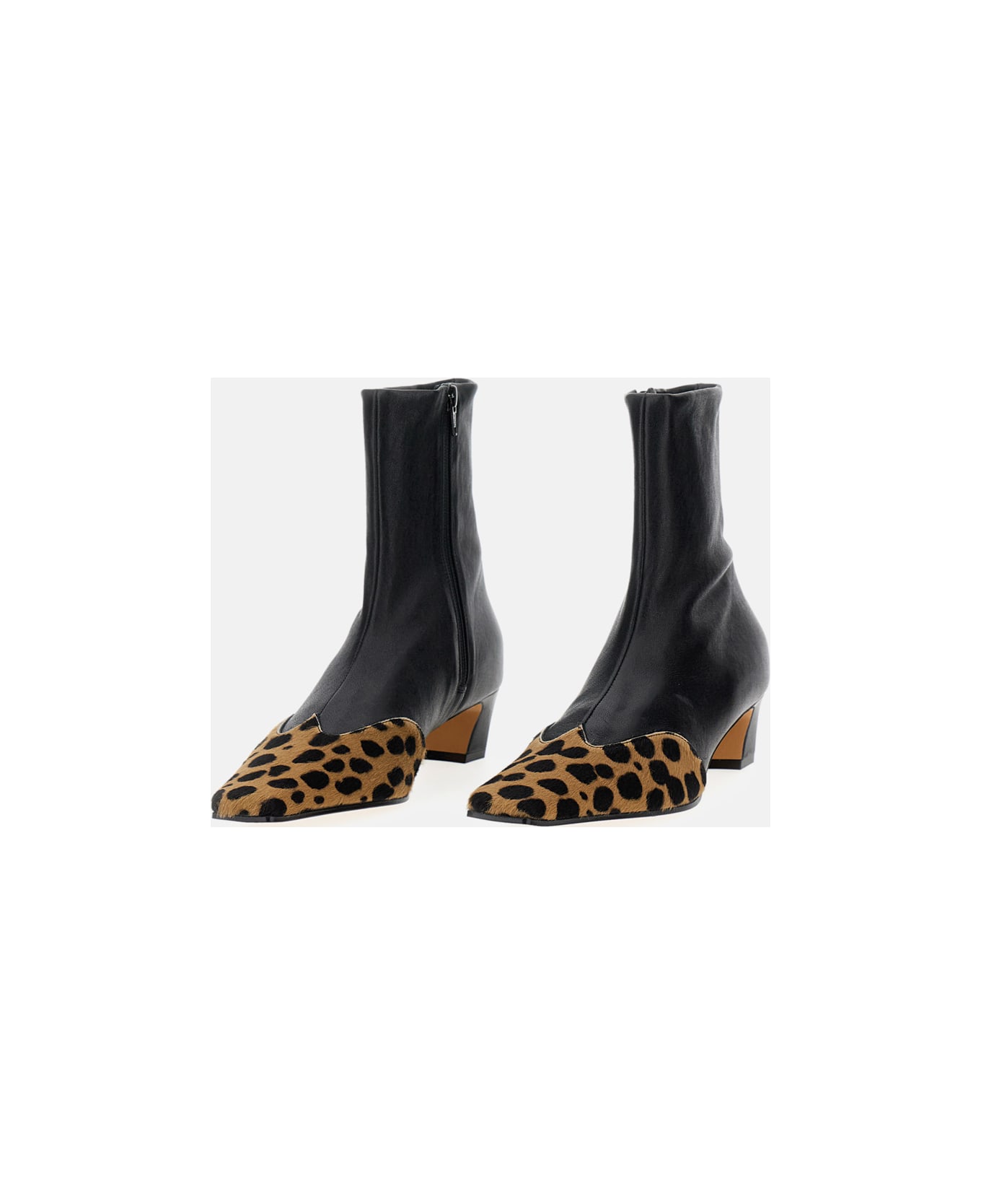 Khaite Ankle Boots Nevada - Black