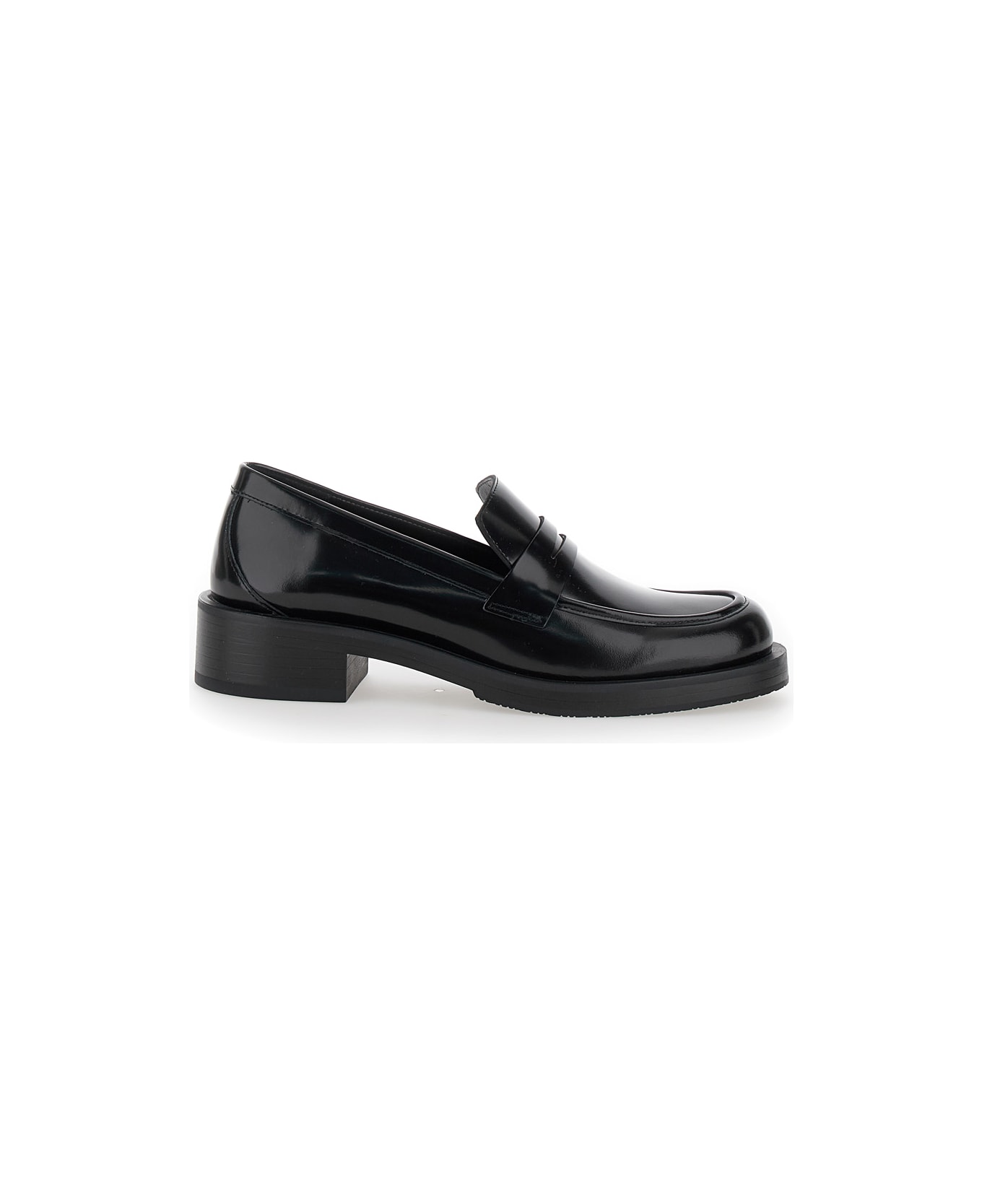 Stuart Weitzman 'palmer' Black Slip-on Loafers In Patent Leather Woman - Black
