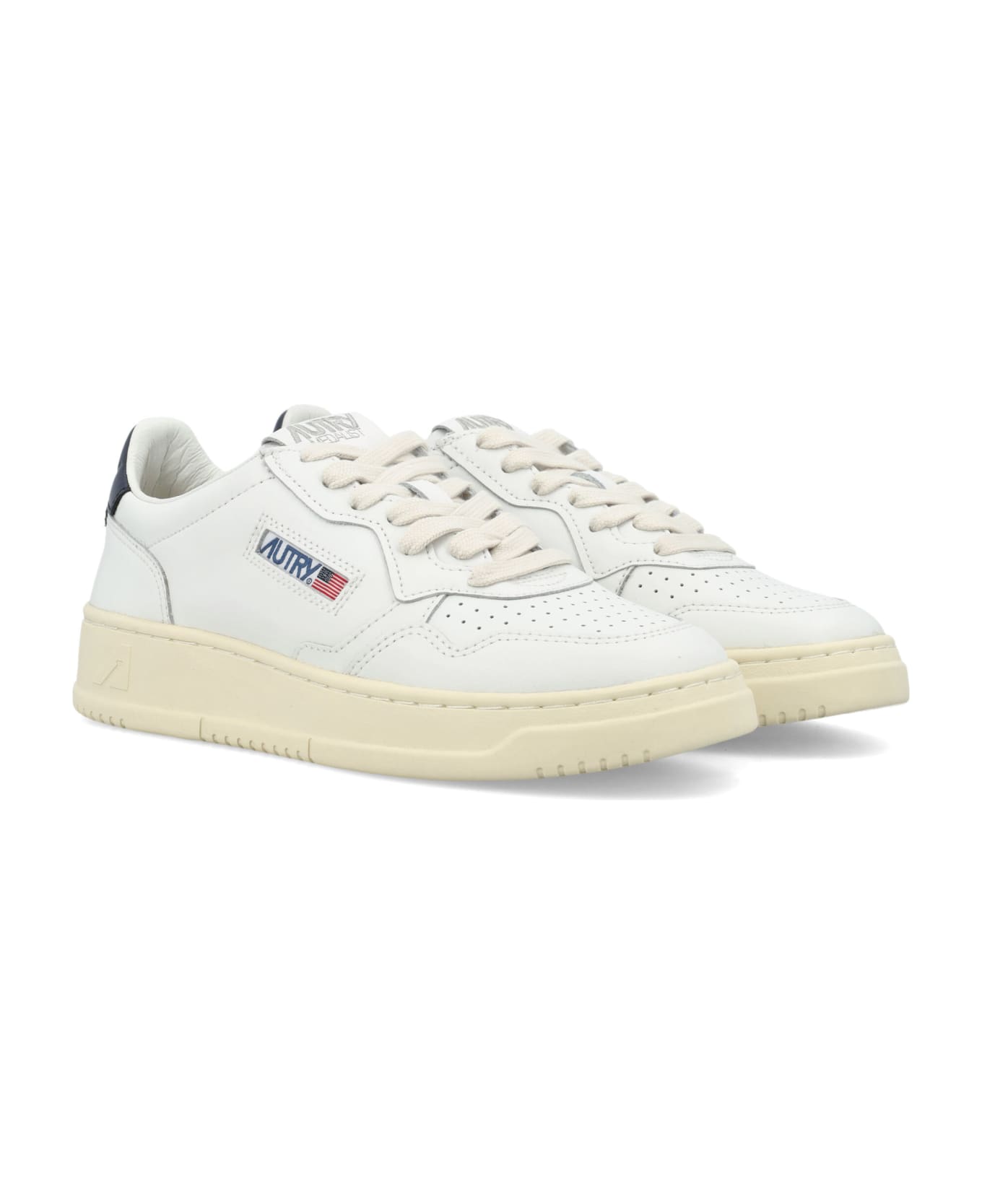 Autry Medalist Low Sneakers Women - WHITE NAVY