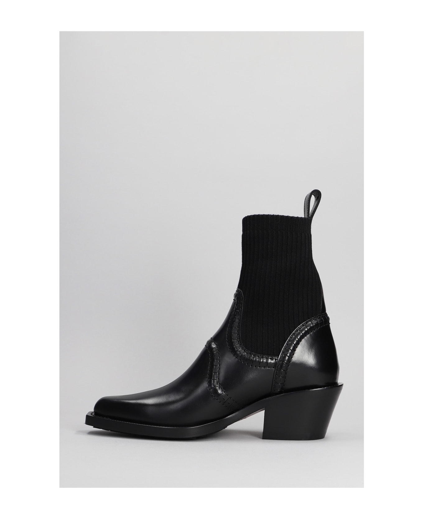 Chloé Nellie Low Heels Ankle Boots In Black Leather - black
