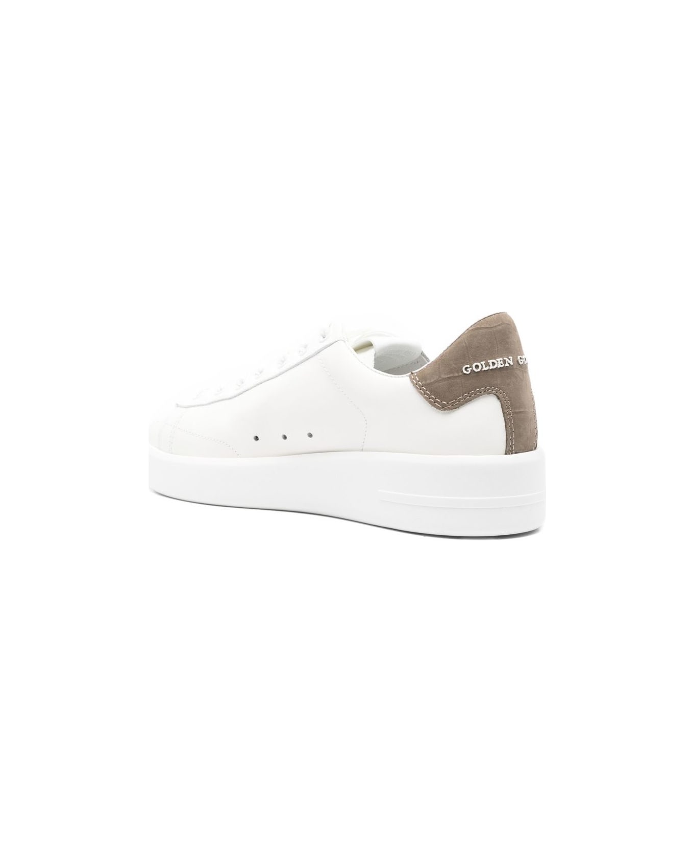 Golden Goose Sneakers With Star Appliqué - White