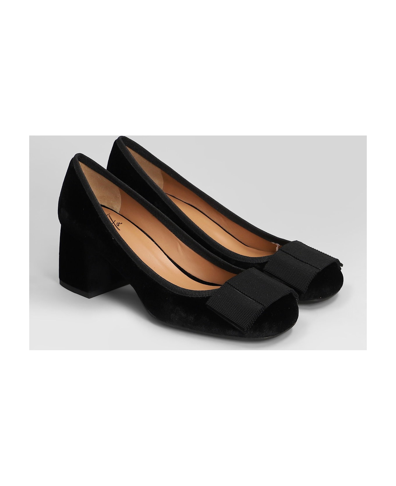 Roberto Festa Ery Pumps In Black Velvet - black