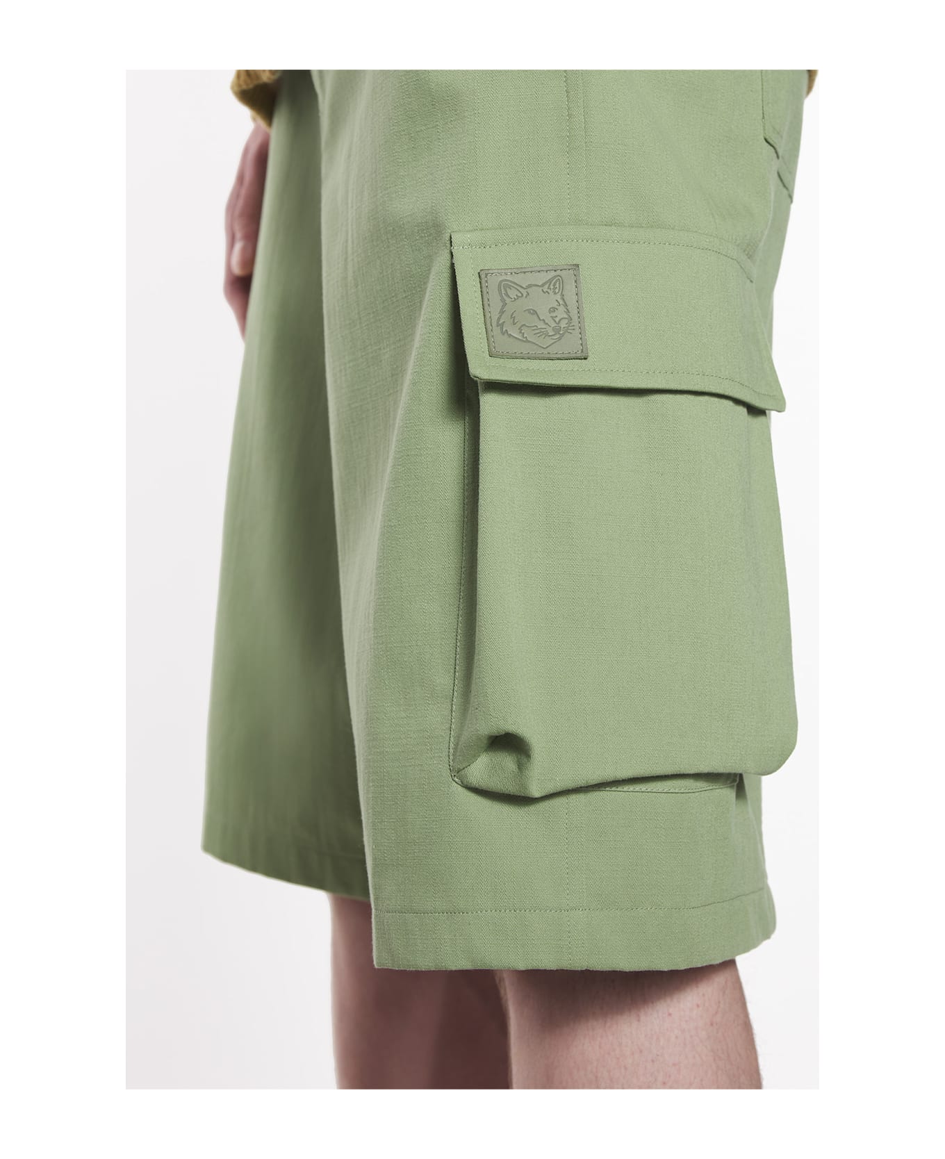 Maison Kitsuné Belted Cargo Bermuda - Turf Green