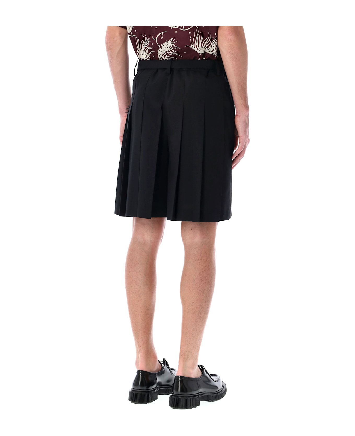 Sacai Pleated Shorts - BLACK