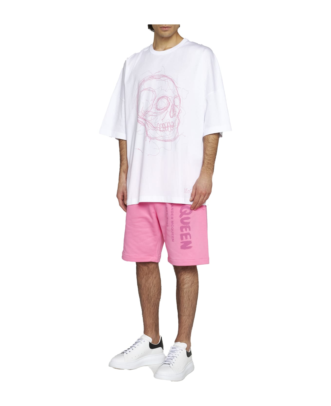 Alexander McQueen Bermuda Shorts With Graffiti Logo Print - Sugar pink mix