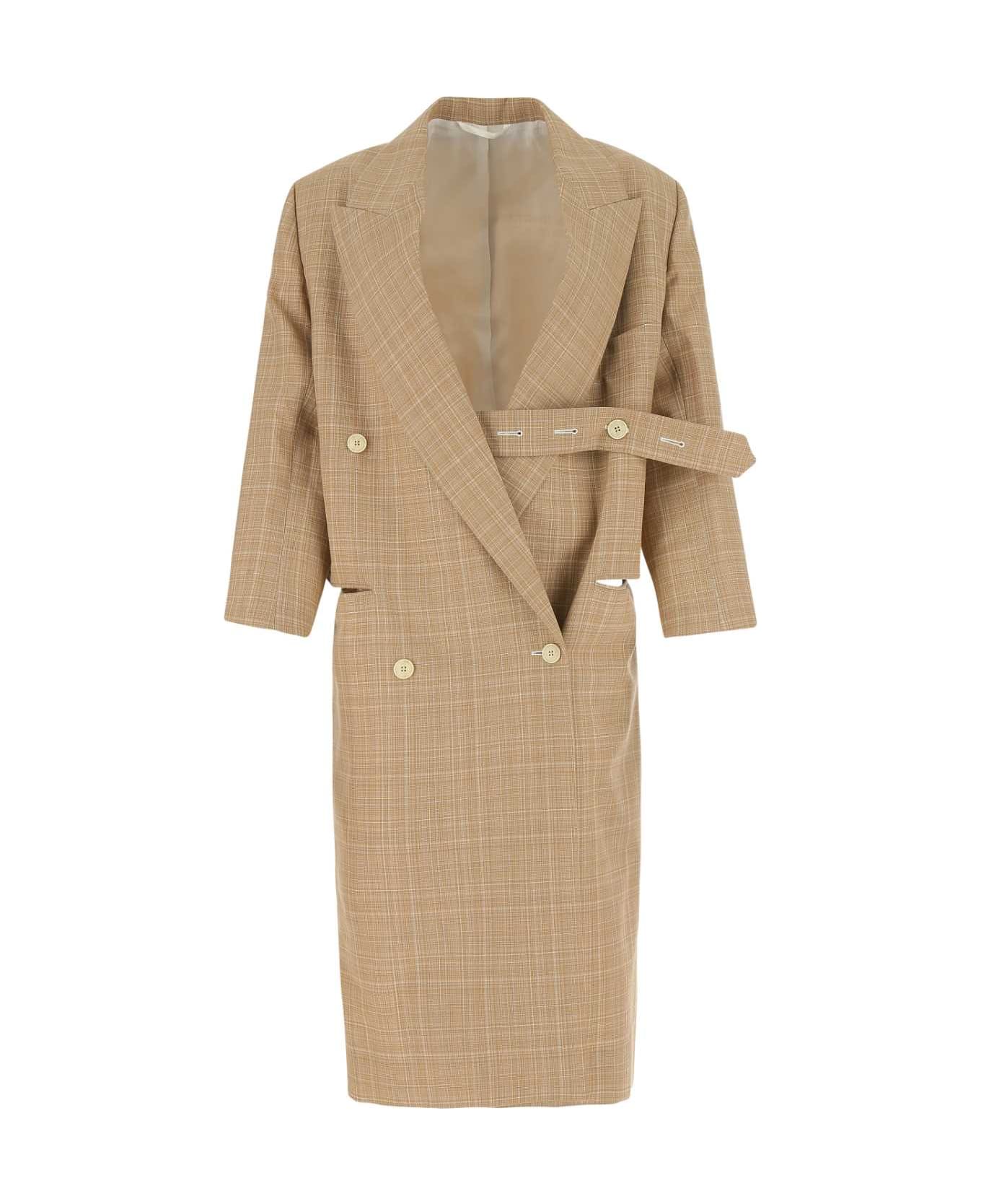 コート QUIRA SS22 Embroidered wool overcoat (Q805WW Q0041) Quira Embroidered Wool Overcoat | italist