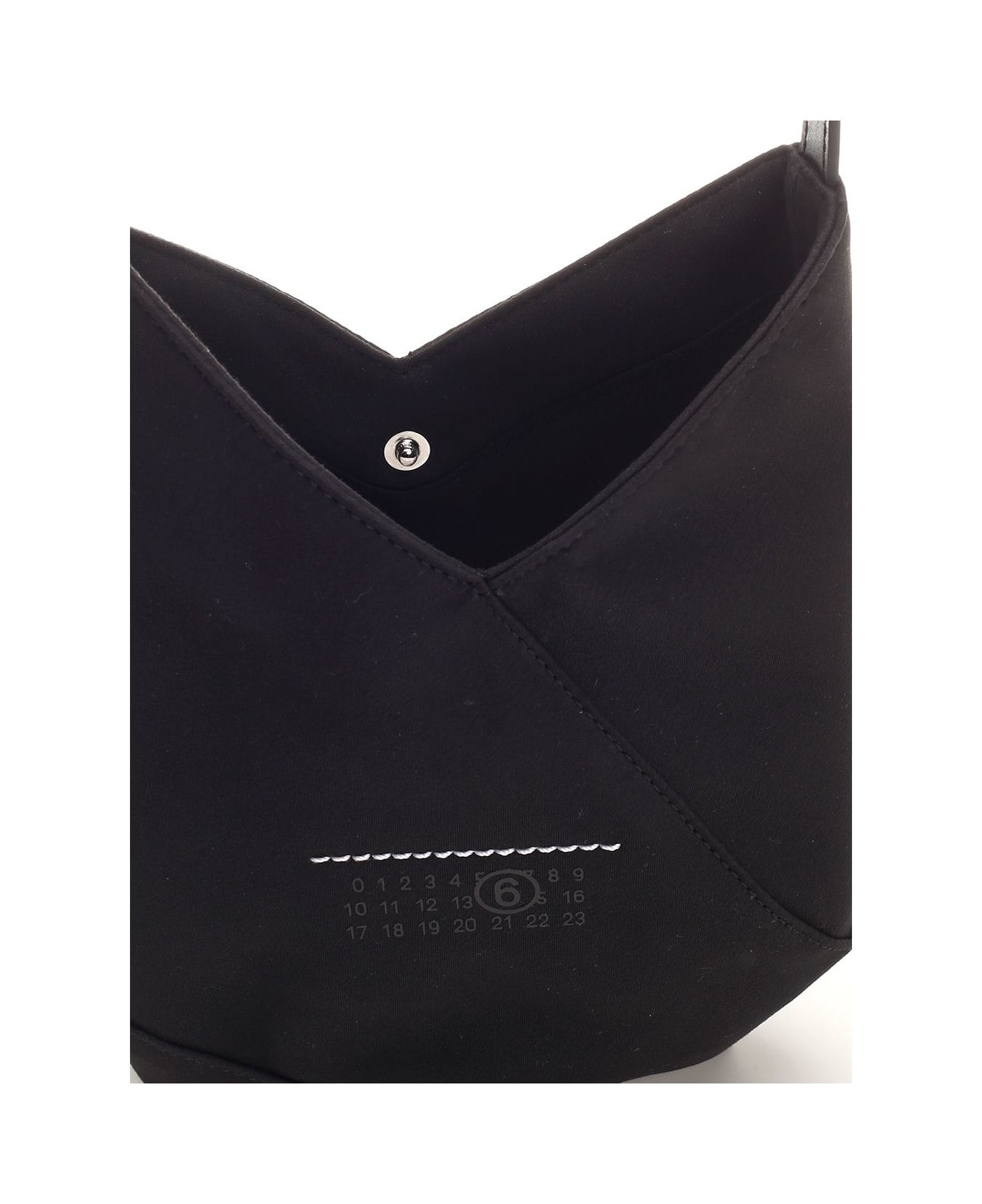 MM6 Maison Margiela "japanese Bag" Shoulder Bag - Black