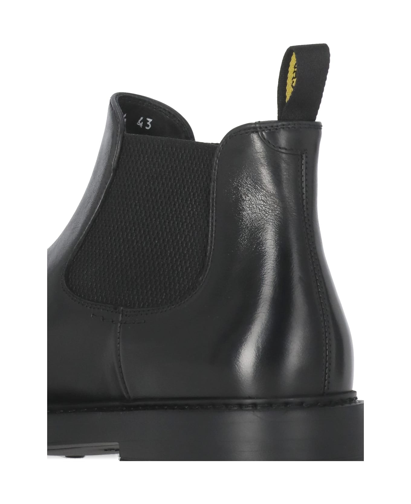 Doucal's Triumph Chelsea Boots - Black