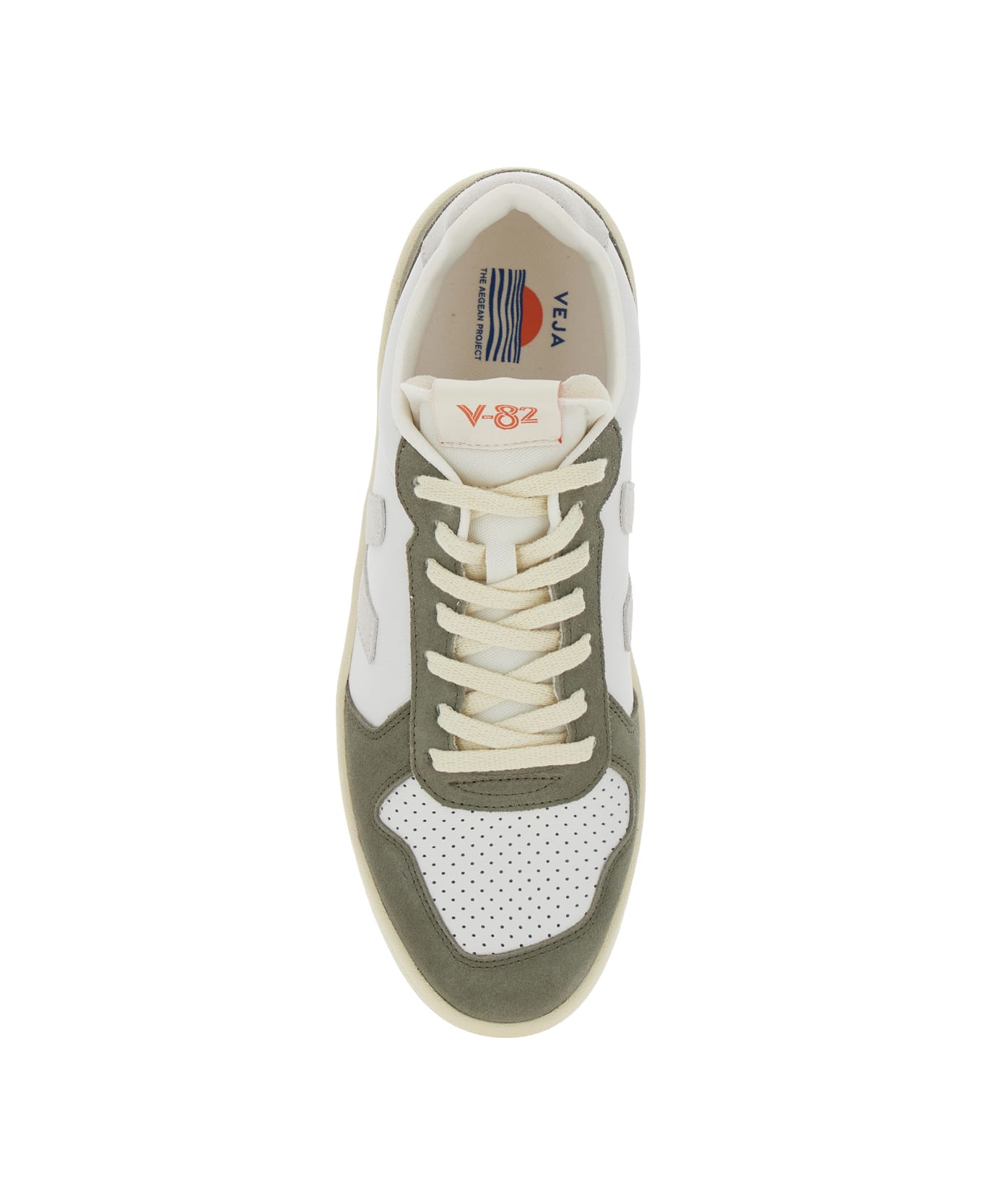 Veja 
v-82
 Green Low Top Sneakers With Logo Patch On Tongue And Side And Logo Lettering On The Heel In Leather Unisex - Green