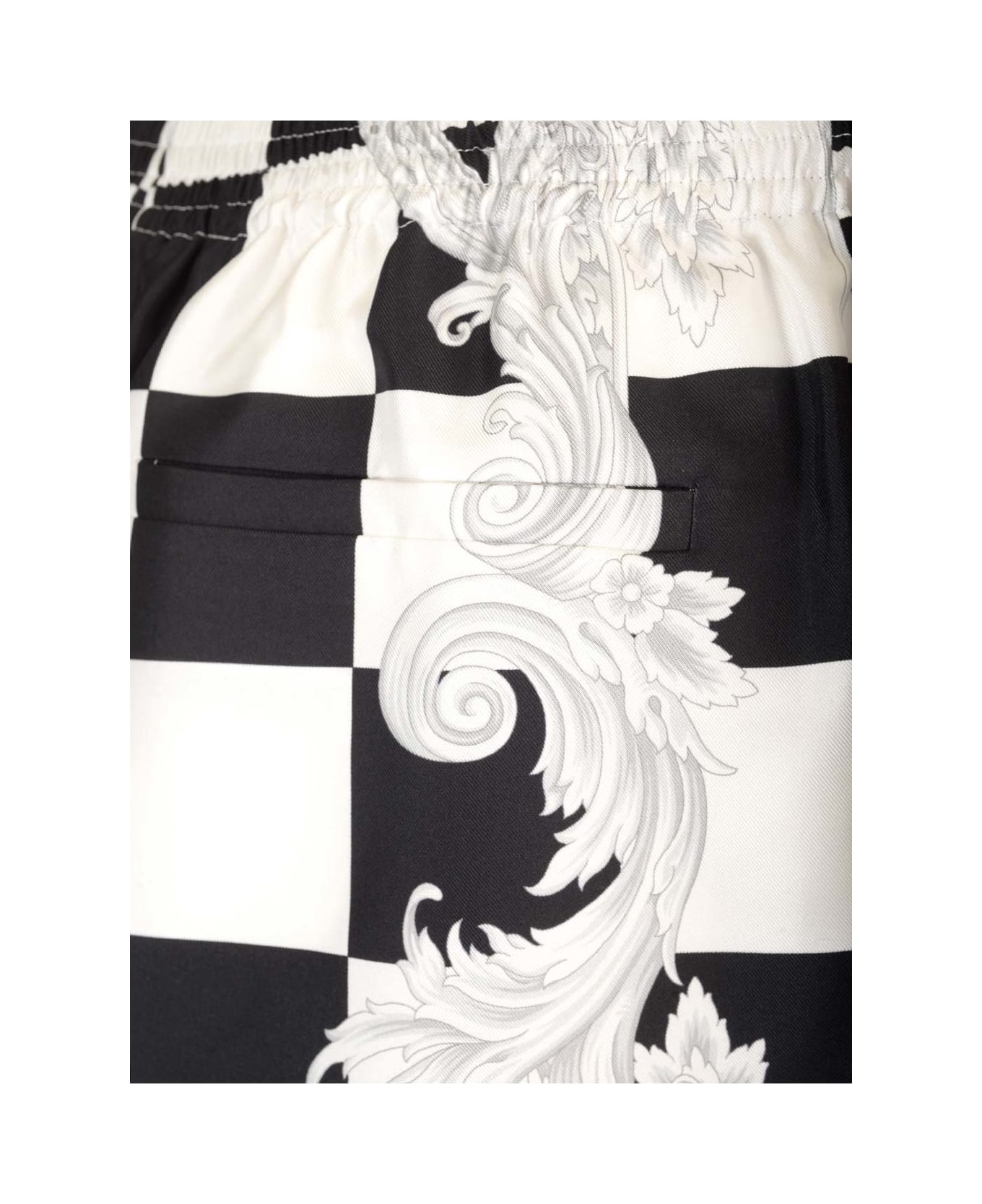 Versace 'medusa Contrasto' Shorts - Black+white+silver