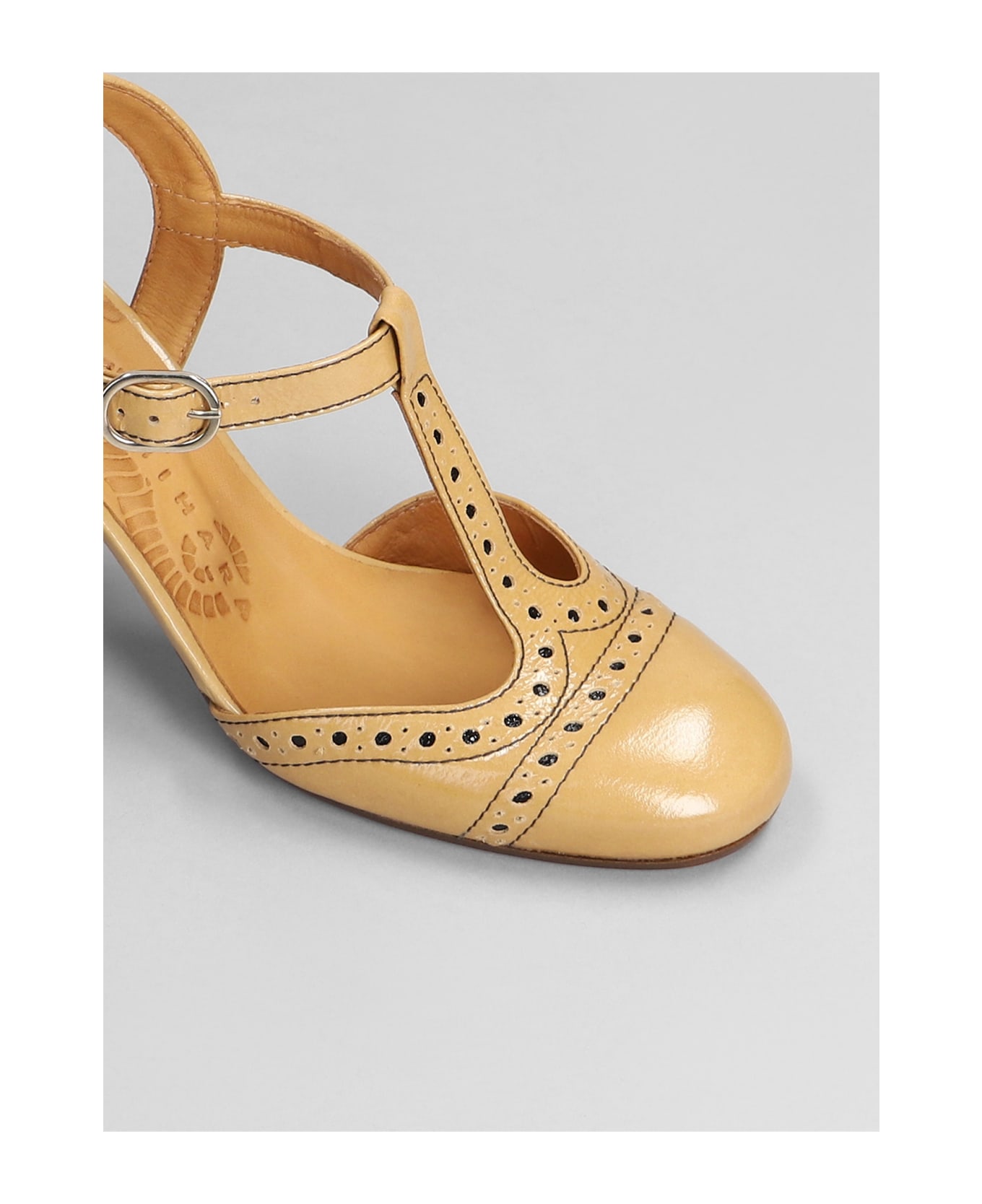 Chie Mihara Mira Pumps In Beige Leather - beige ハイヒール