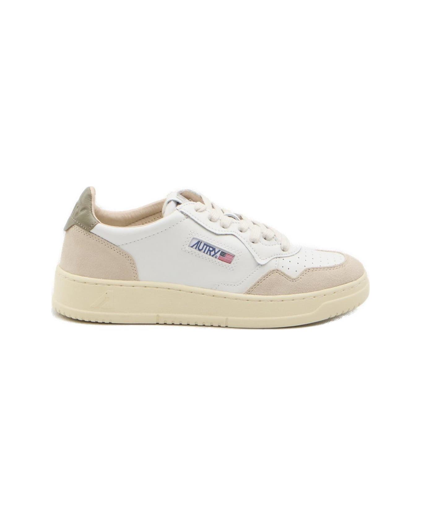 Autry Medalist Low Sneakers