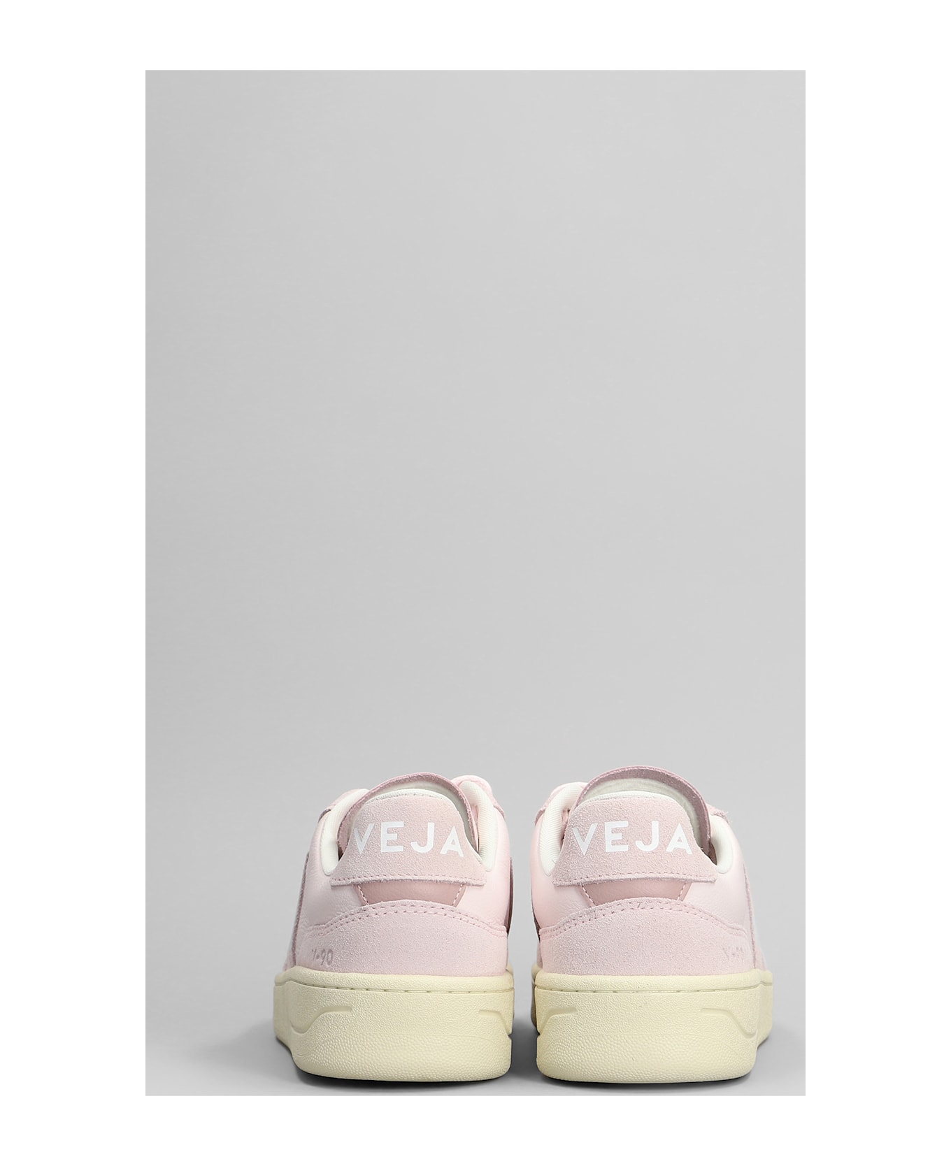 Veja V-90 O.t. Sneakers In Rose-pink Suede And Leather - rose-pink