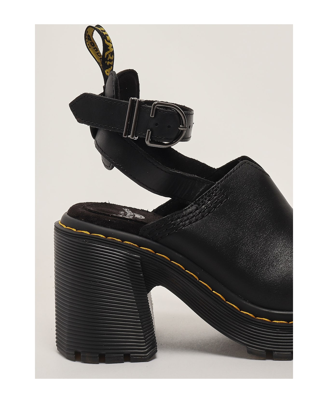 Dr. Martens Millee Sandal - NERO